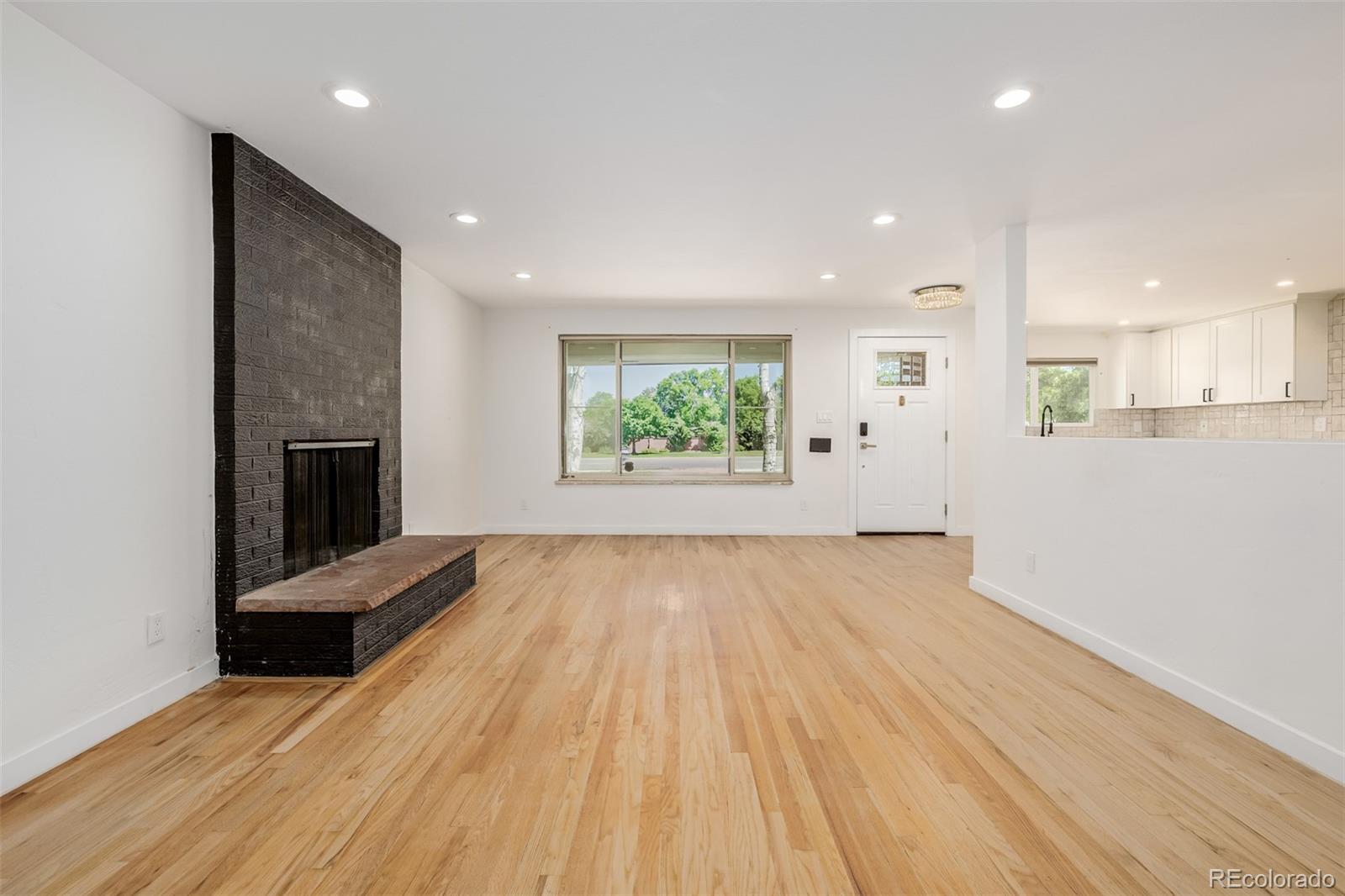 2865 S University Boulevard