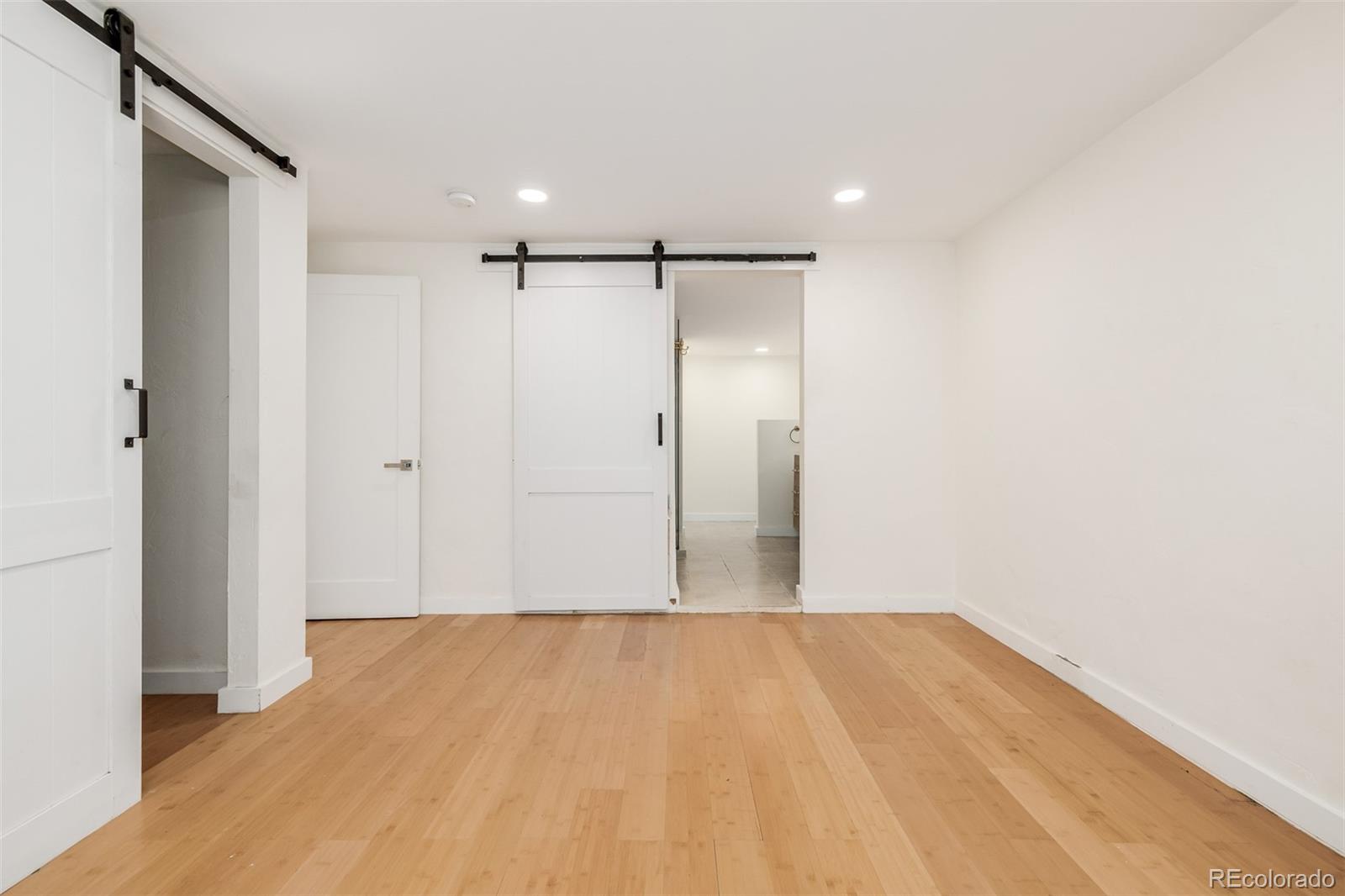 2865 S University Boulevard