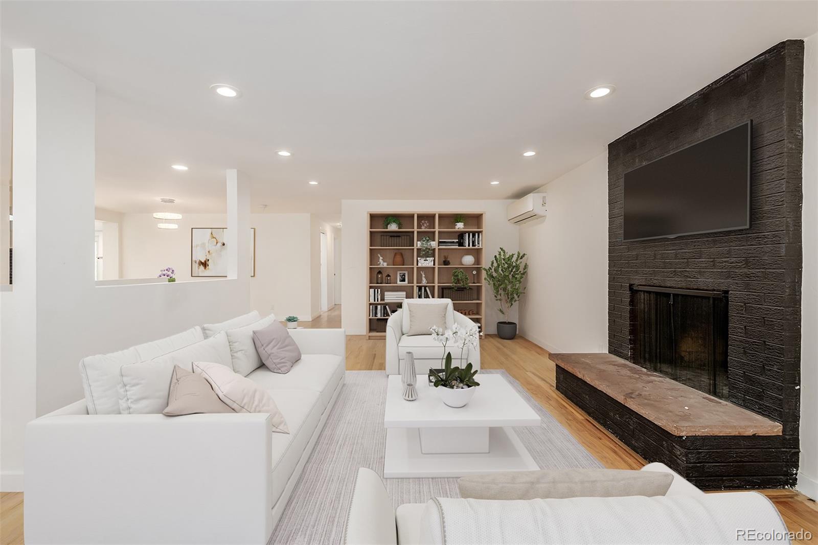 2865 S University Boulevard