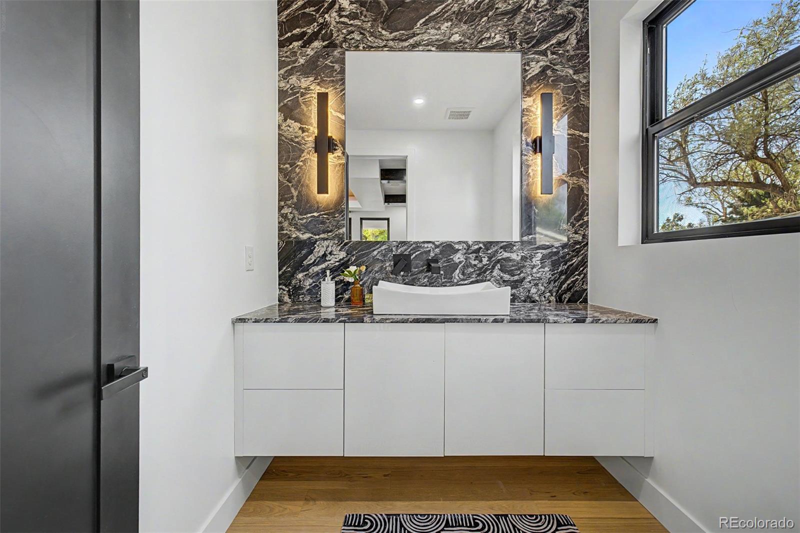 2710 S Gilpin Street