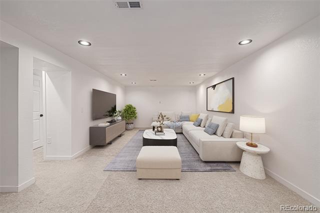 3831 W Rutgers Place