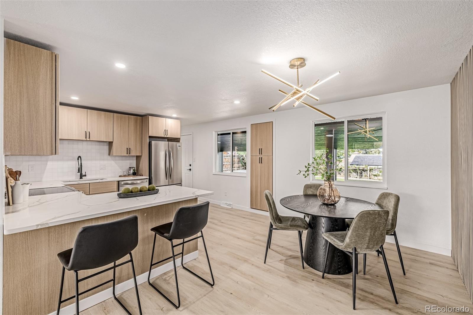 3831 W Rutgers Place