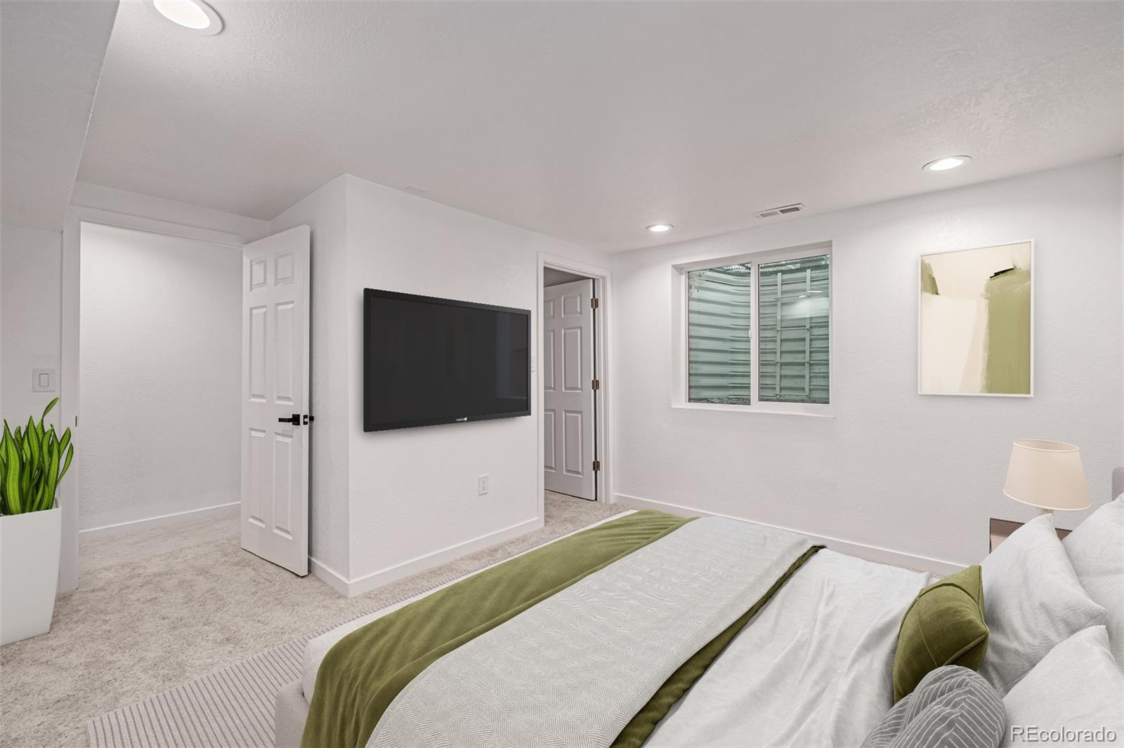 3831 W Rutgers Place