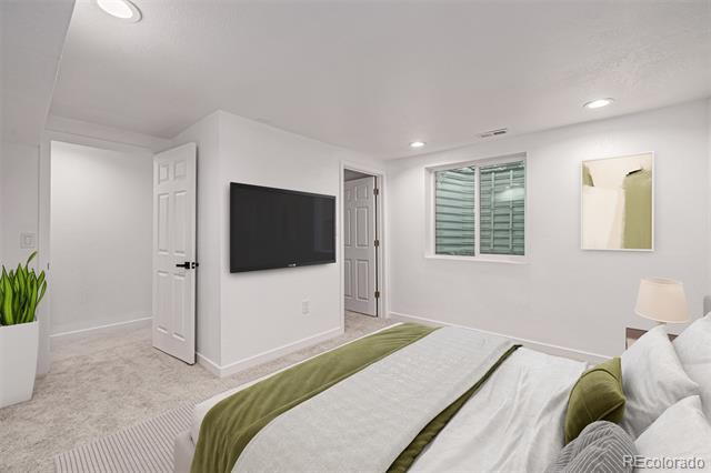 3831 W Rutgers Place