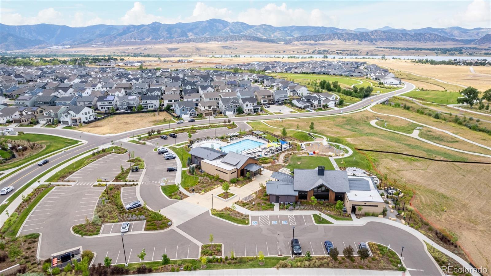 11238 Golden Hour Avenue