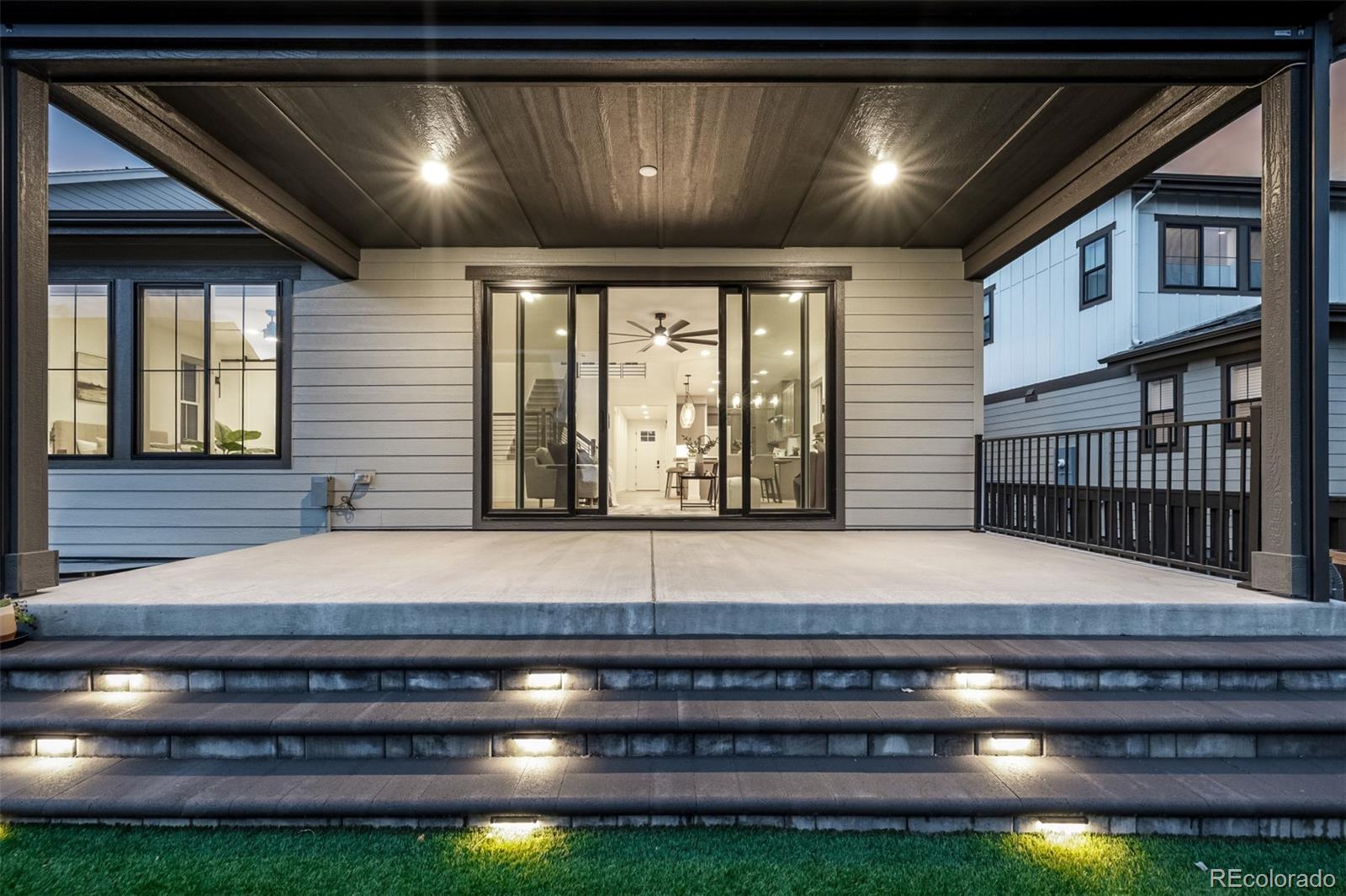 11238 Golden Hour Avenue