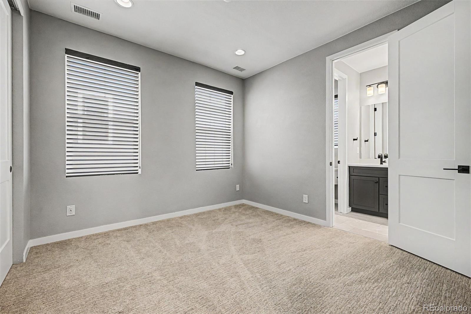 9032 Star Fall Circle