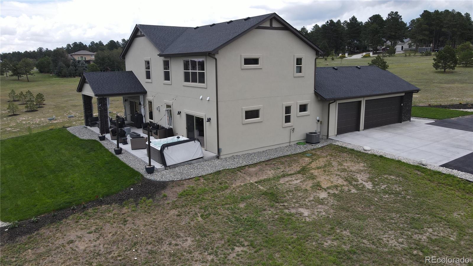 960 E Trumpeters Court