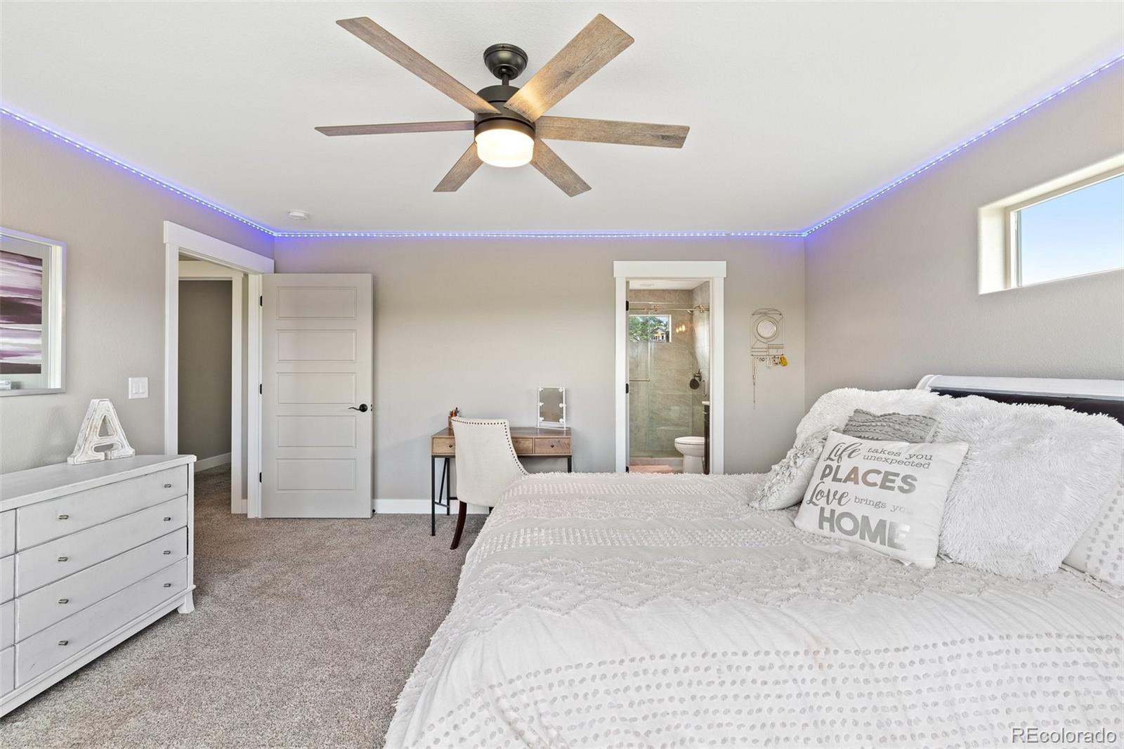 960 E Trumpeters Court