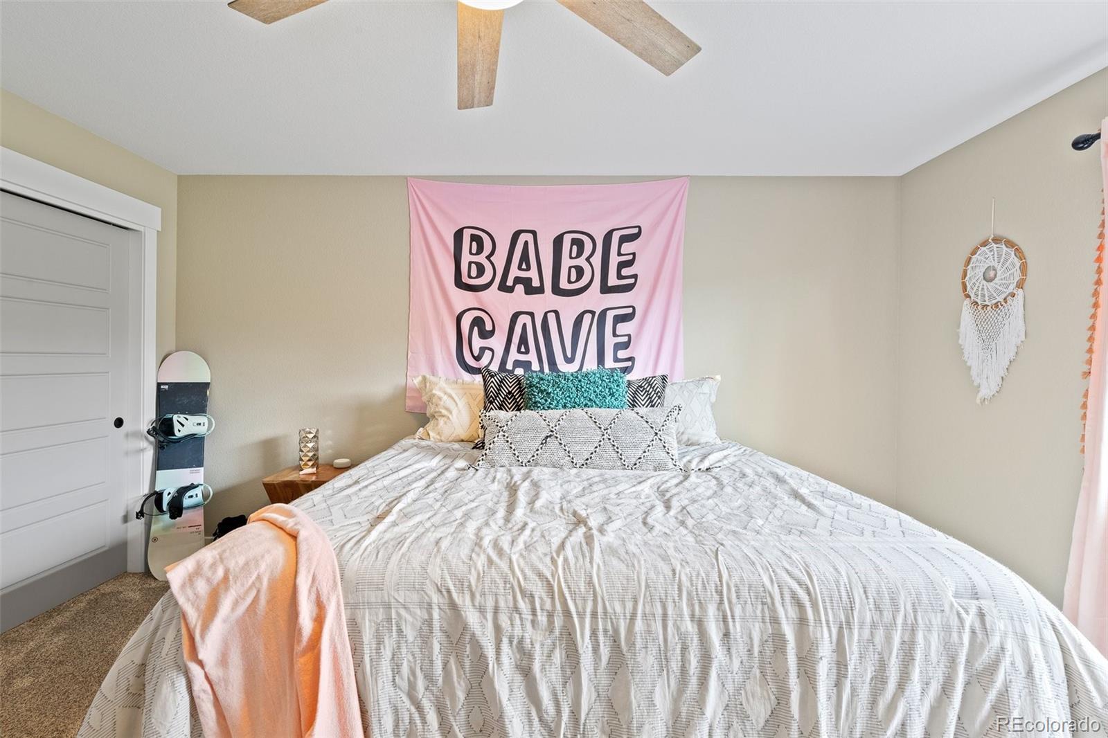 960 E Trumpeters Court