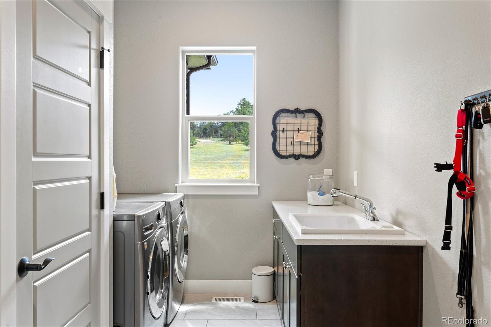 960 E Trumpeters Court