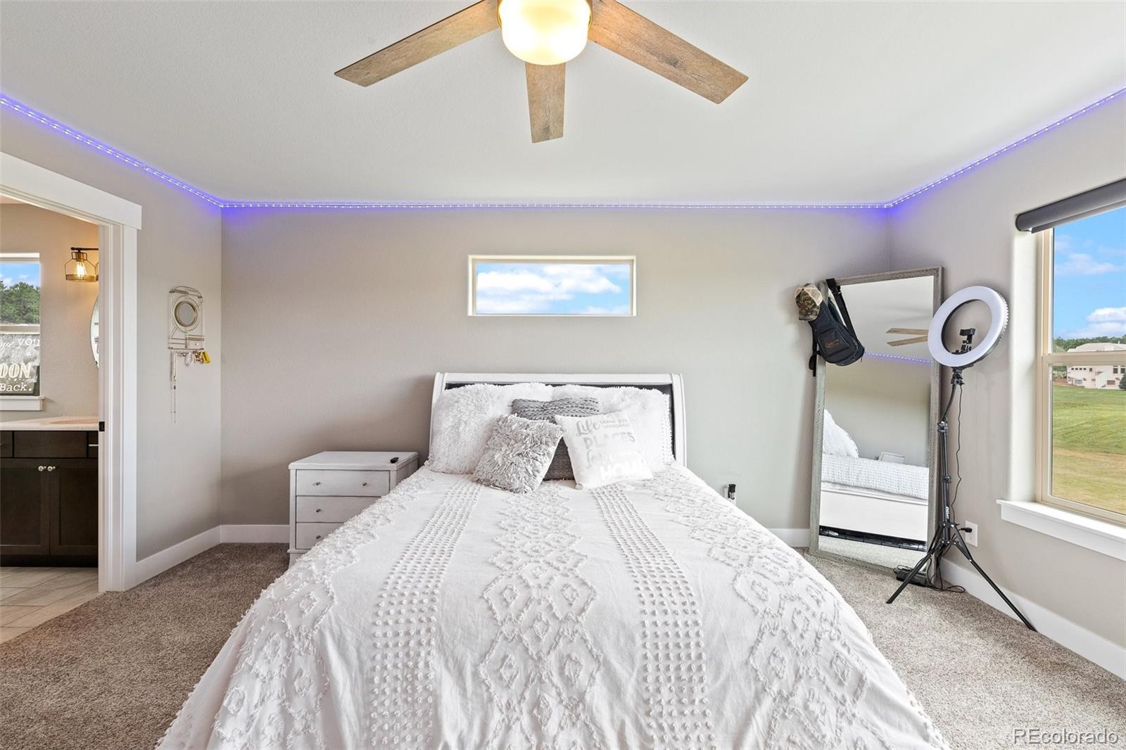 960 E Trumpeters Court