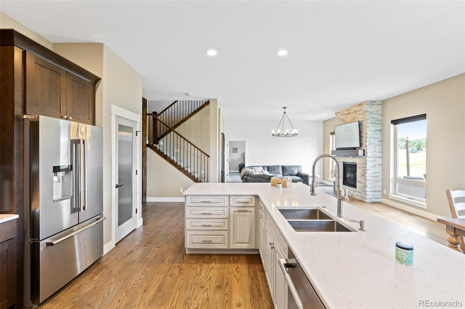 960 E Trumpeters Court