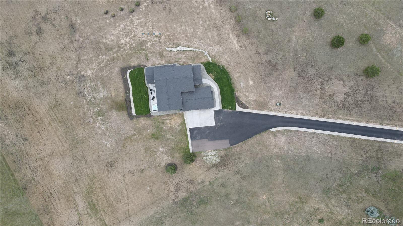 960 E Trumpeters Court