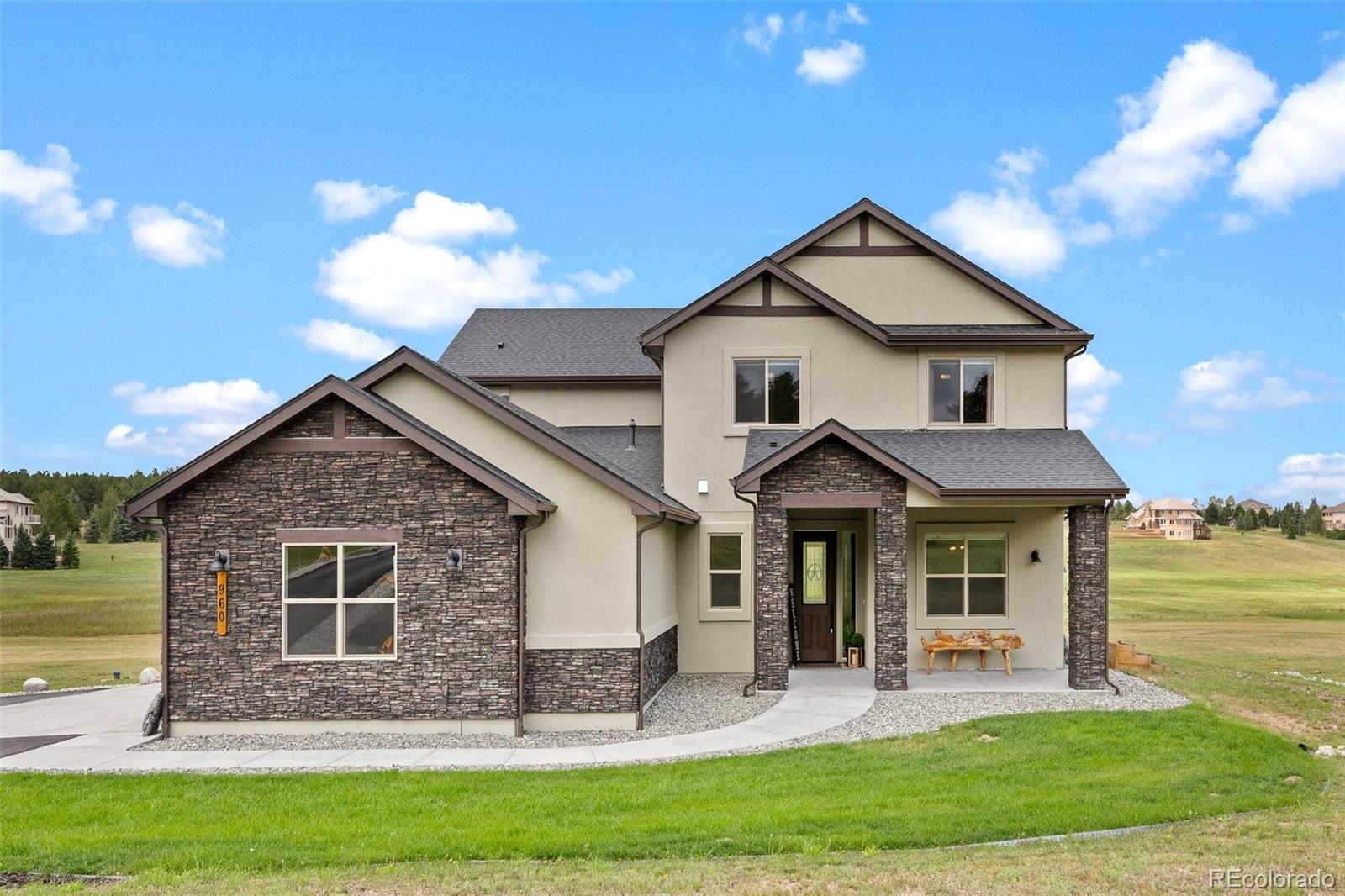 960 E Trumpeters Court