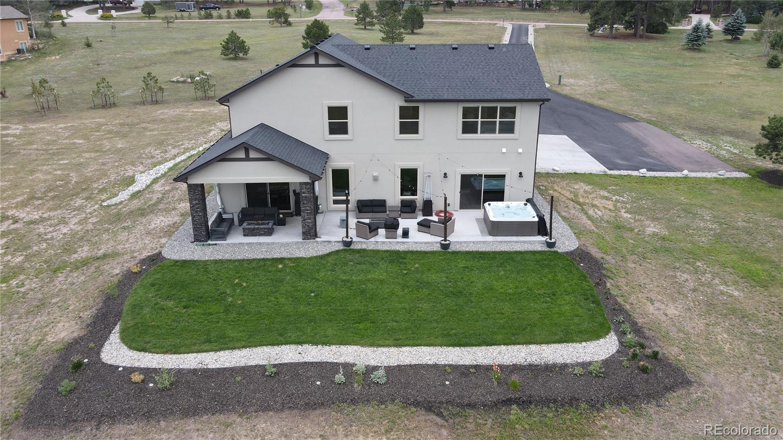 960 E Trumpeters Court