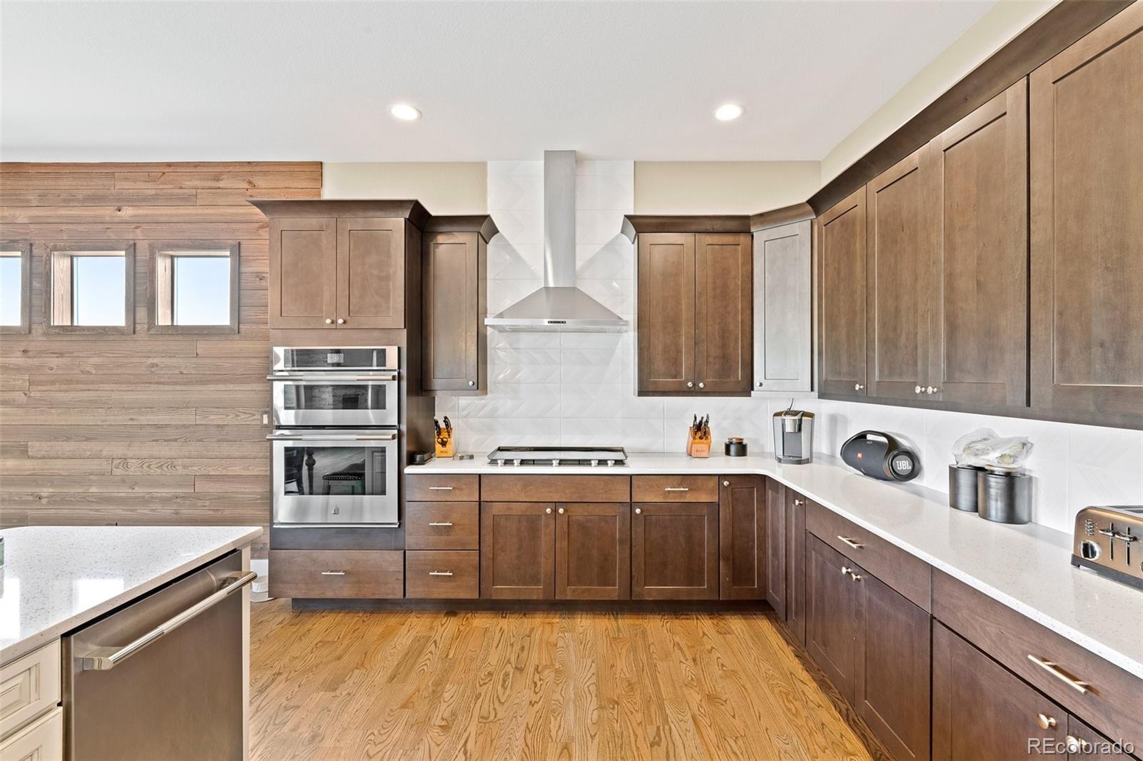 960 E Trumpeters Court