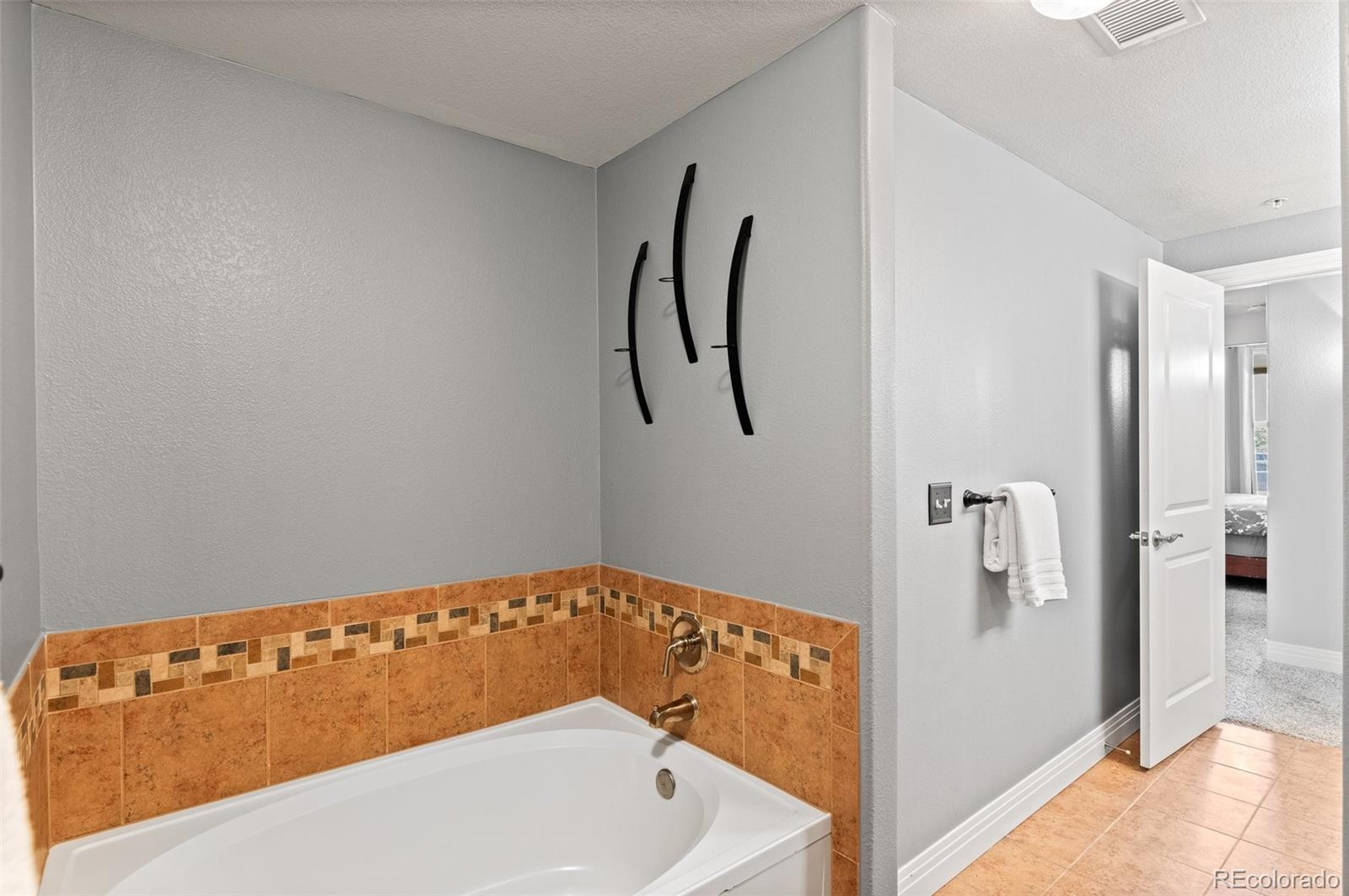 9019 E Panorama Circle Unit: D-212