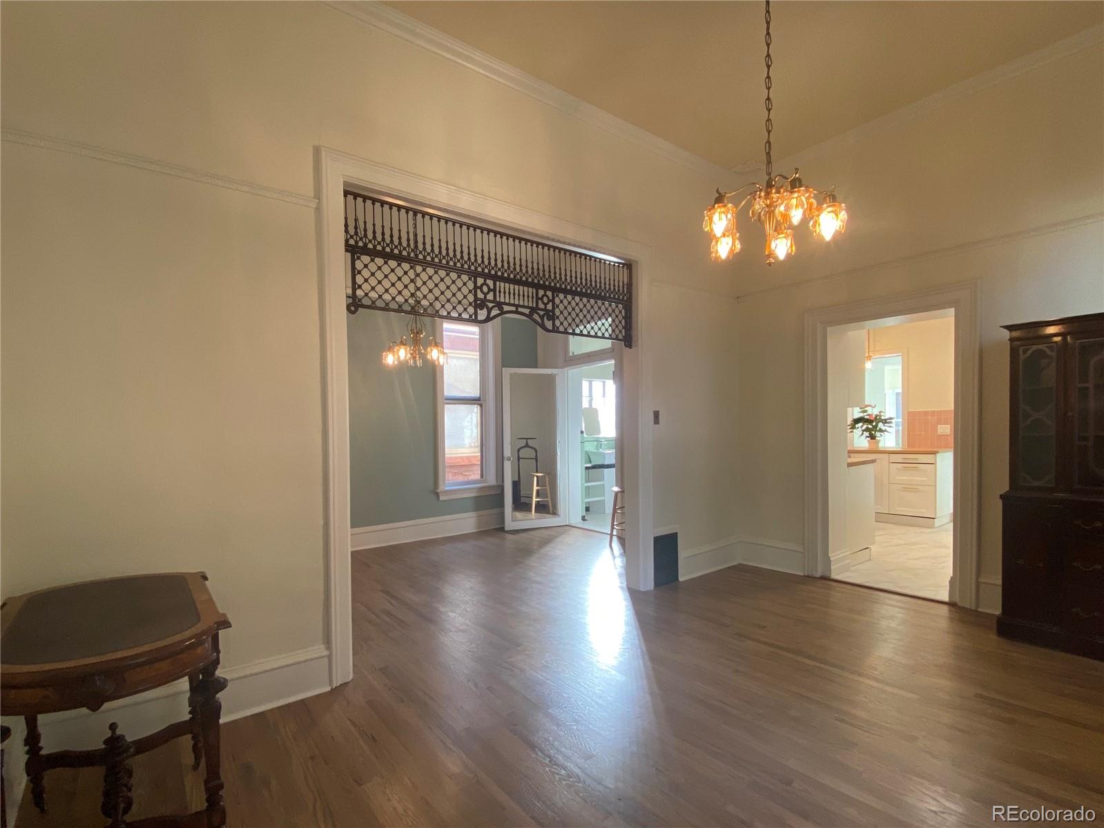 2112 Glenarm Place