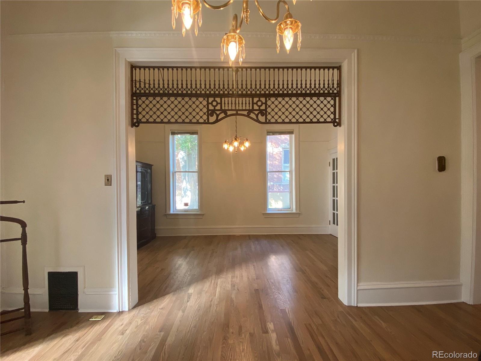 2112 Glenarm Place