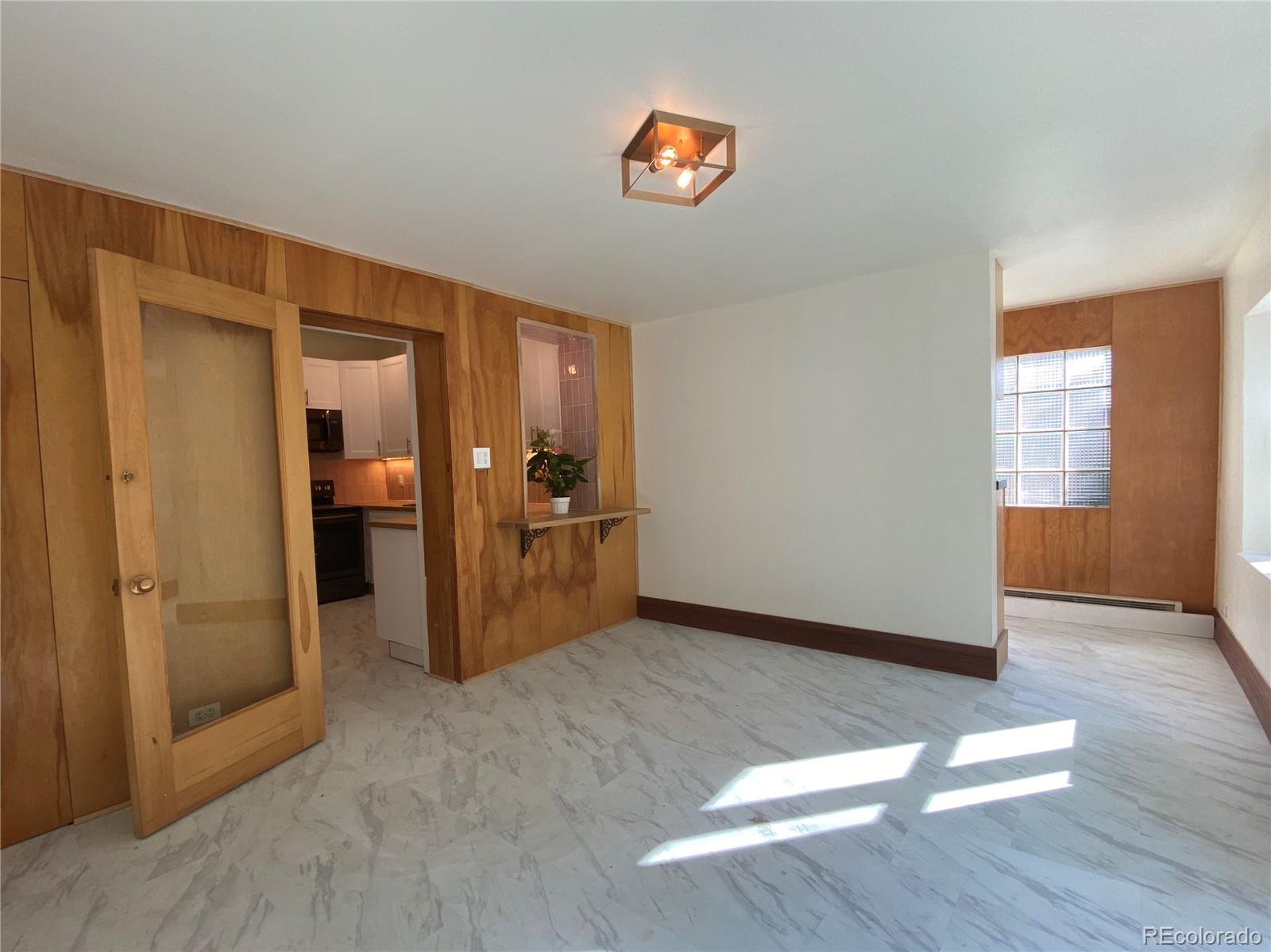 2112 Glenarm Place