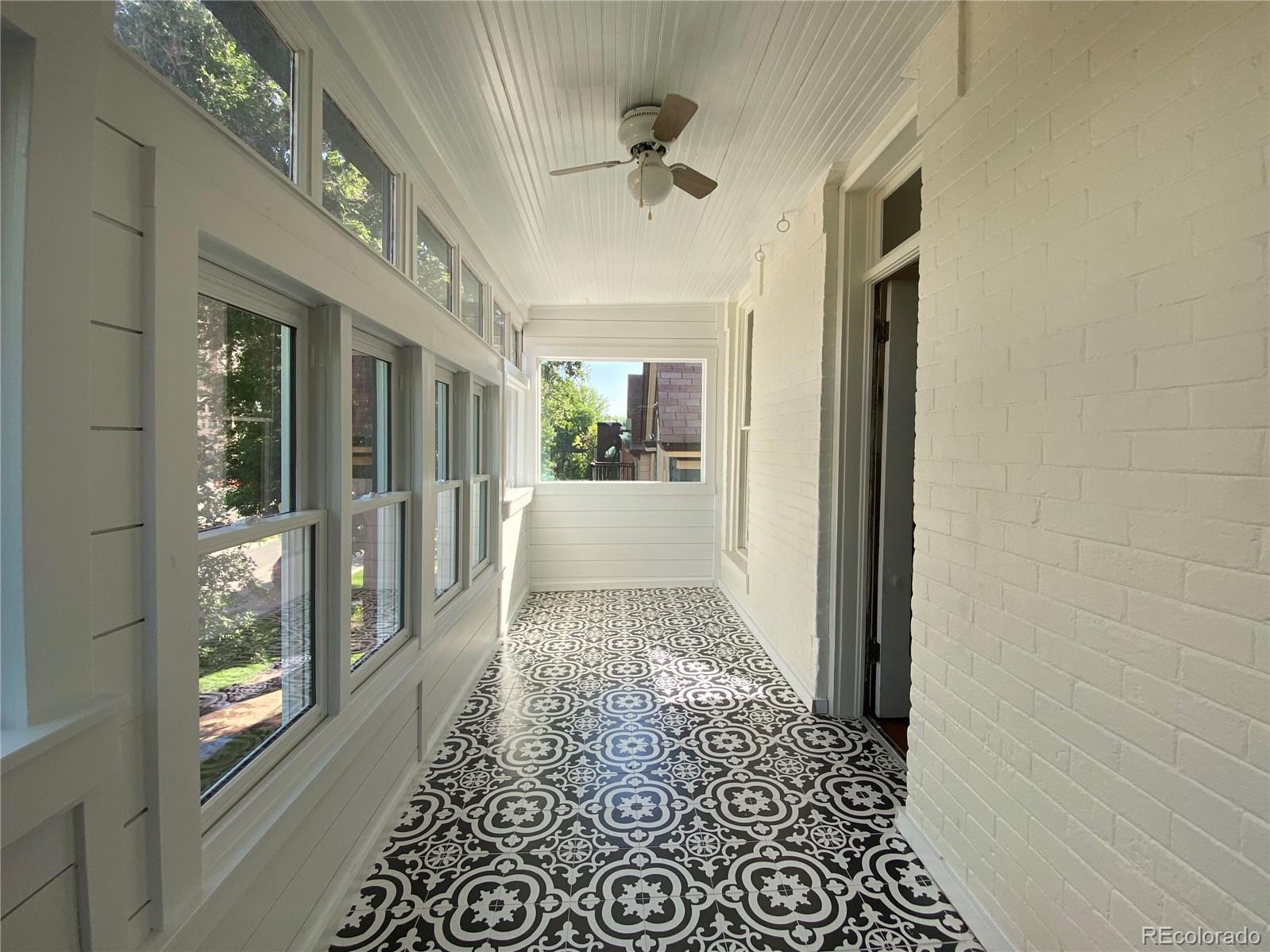 2112 Glenarm Place