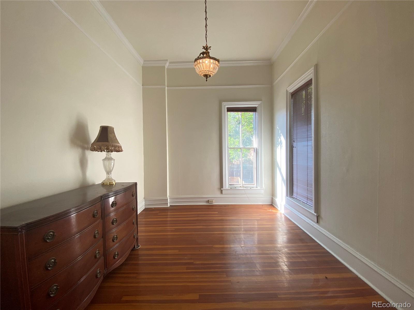 2112 Glenarm Place