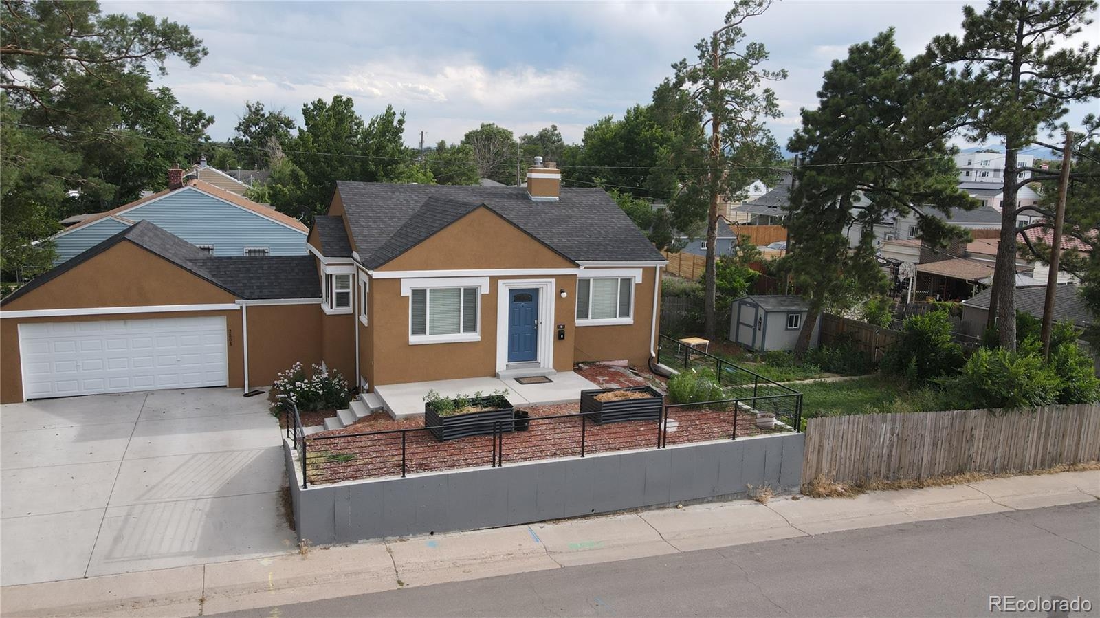 2808 W Bayaud Avenue