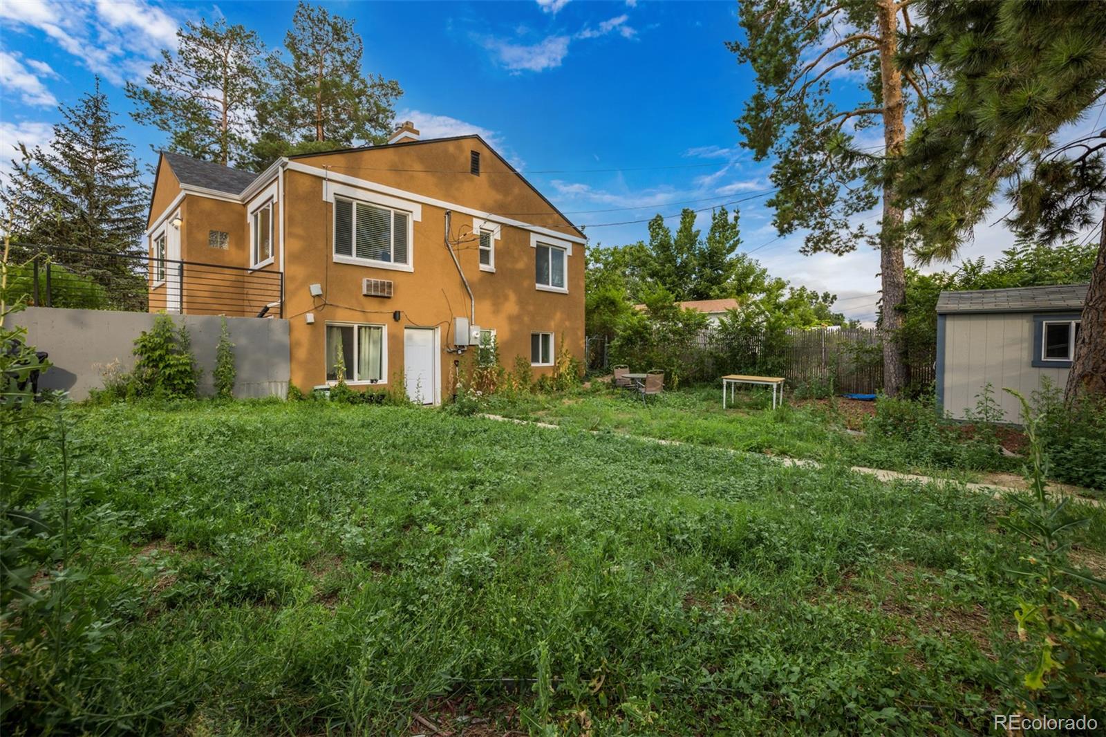 2808 W Bayaud Avenue
