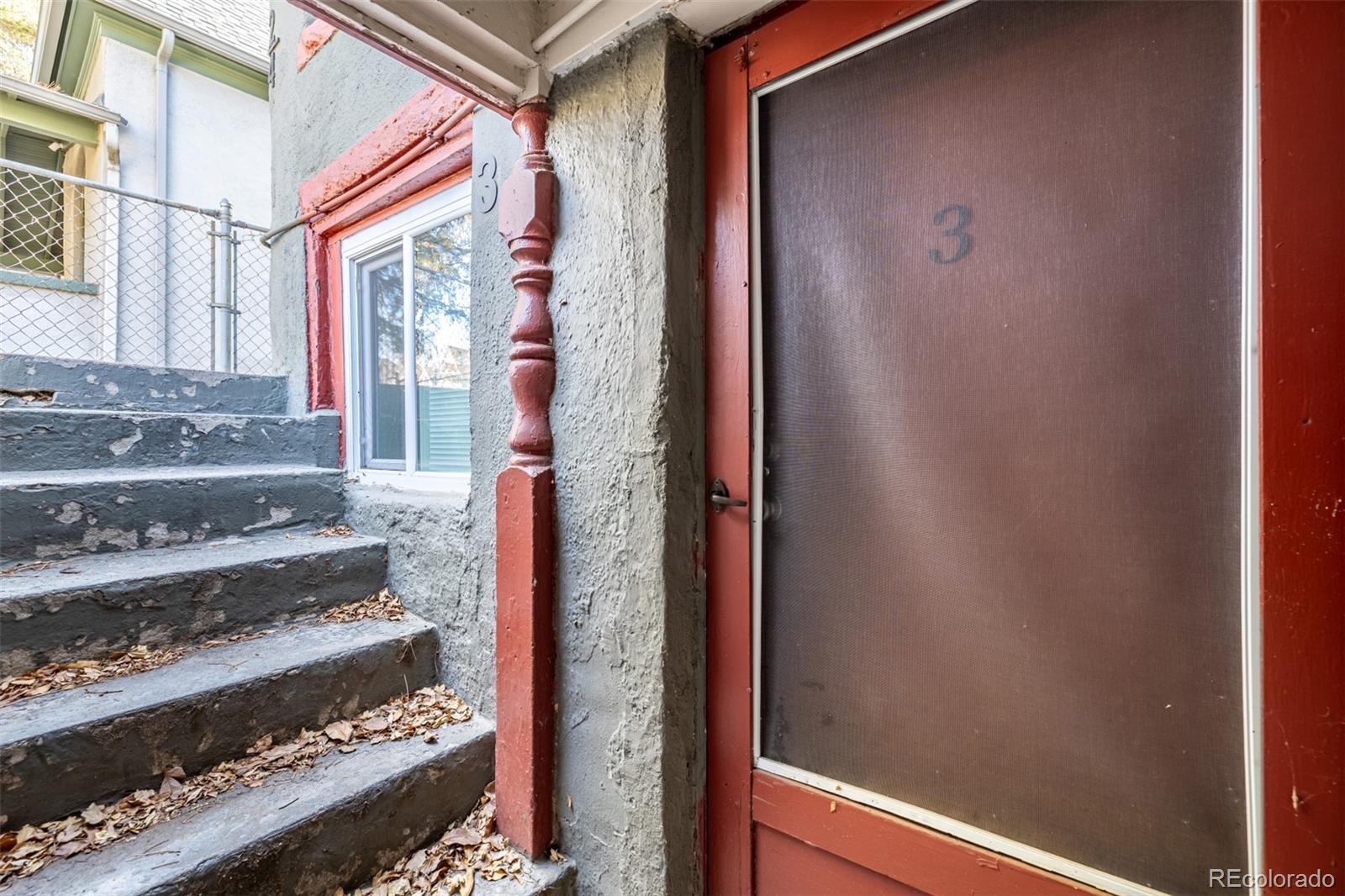 172 W Maple Avenue