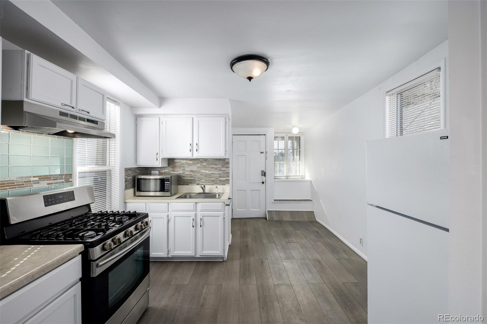 172 W Maple Avenue