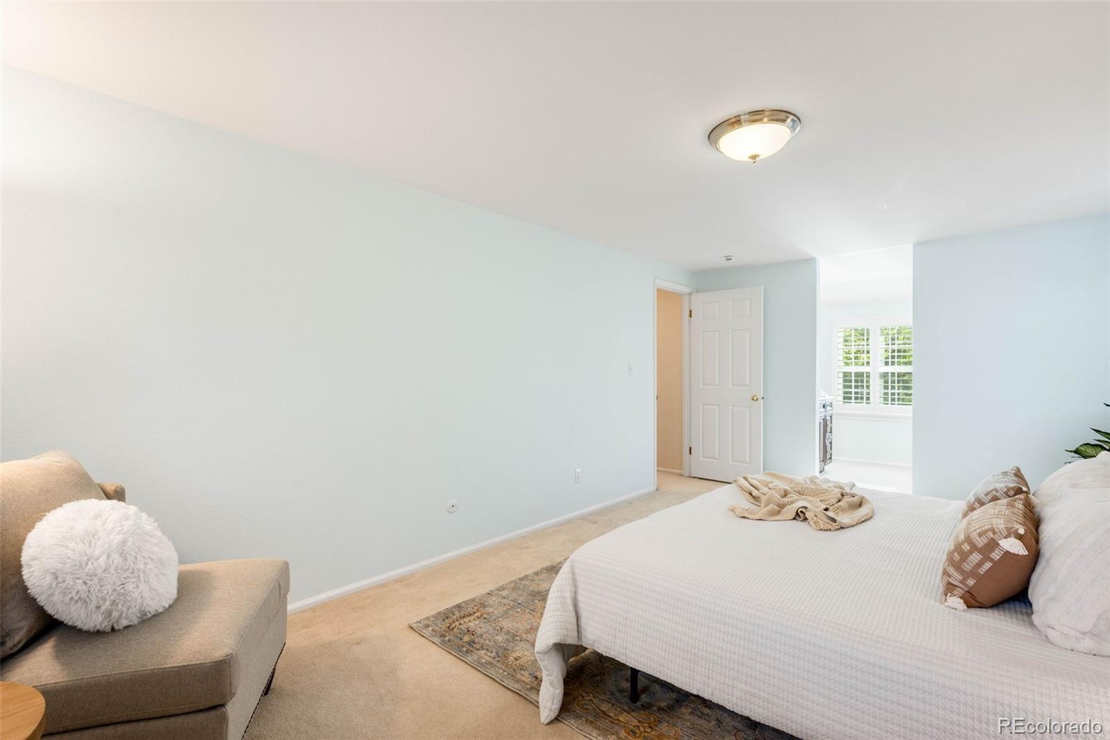 6829 S Niagara Court