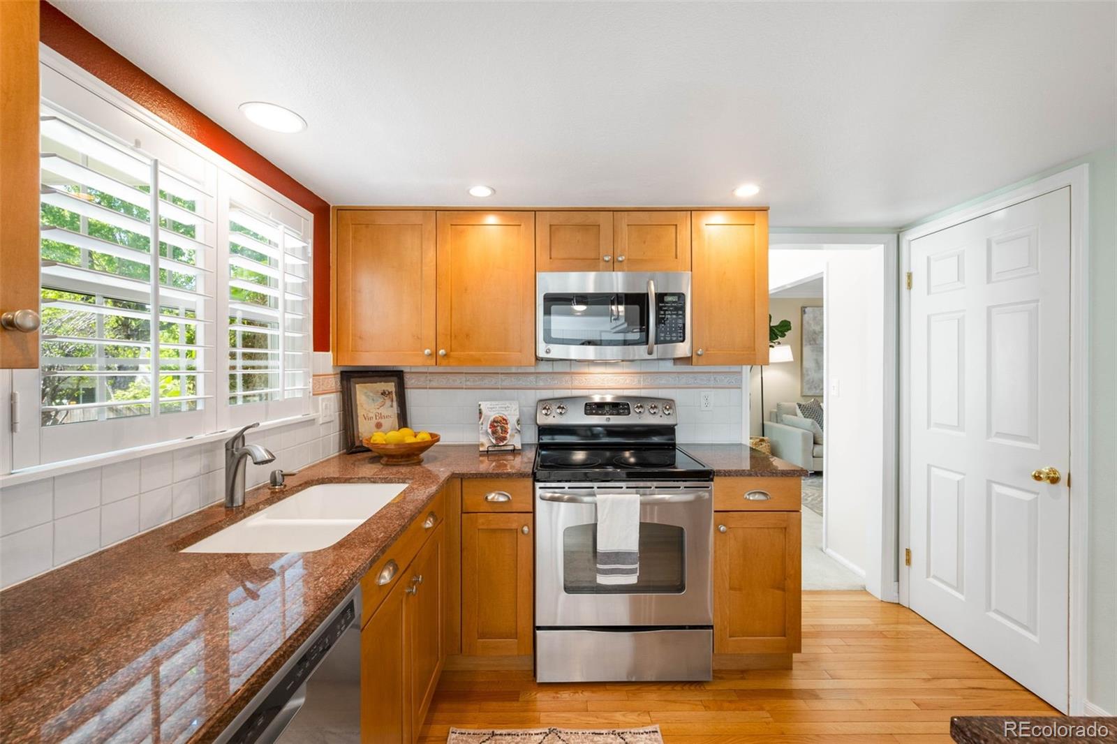 6829 S Niagara Court