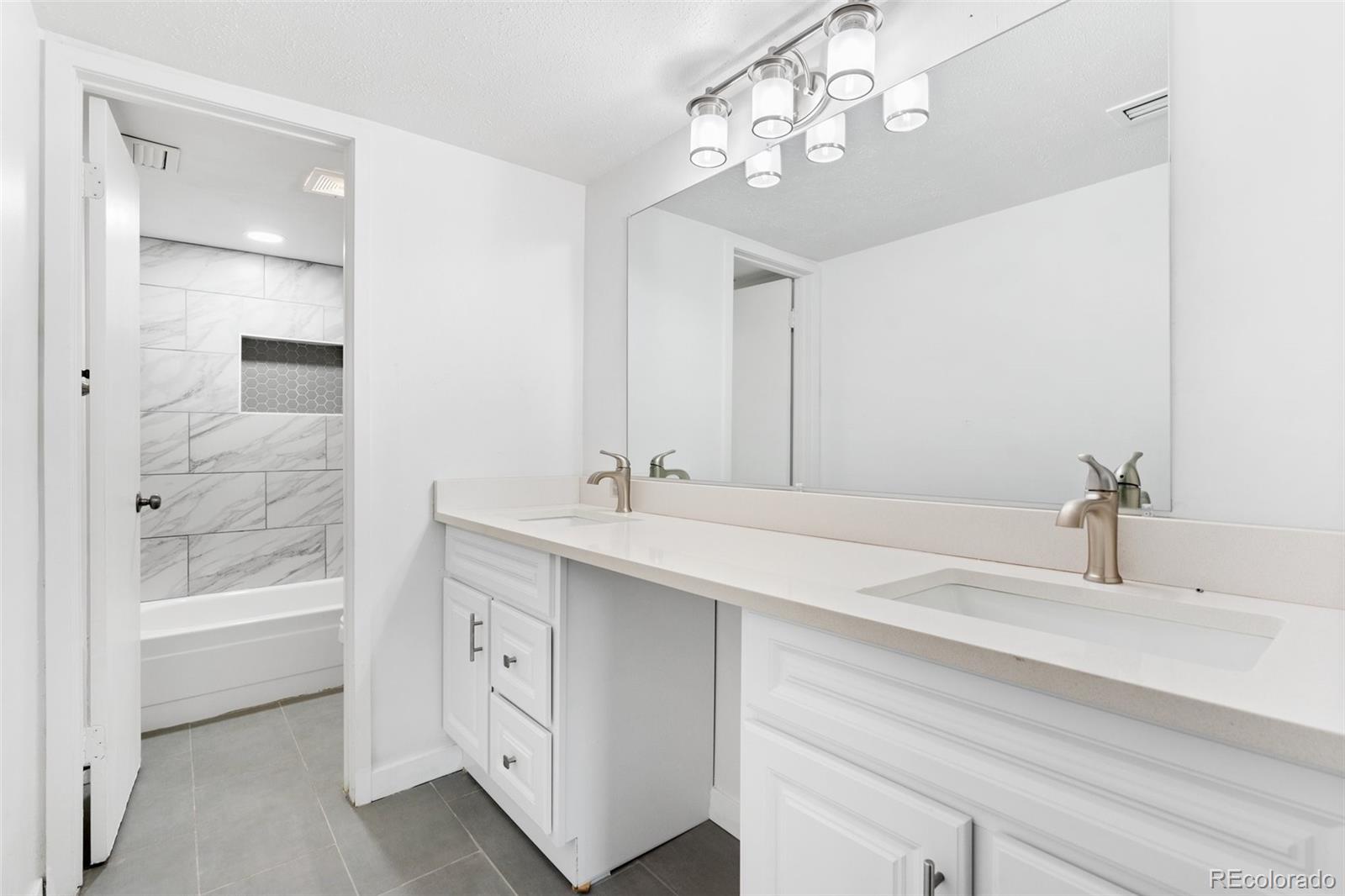 9995 E Harvard Avenue Unit: 254