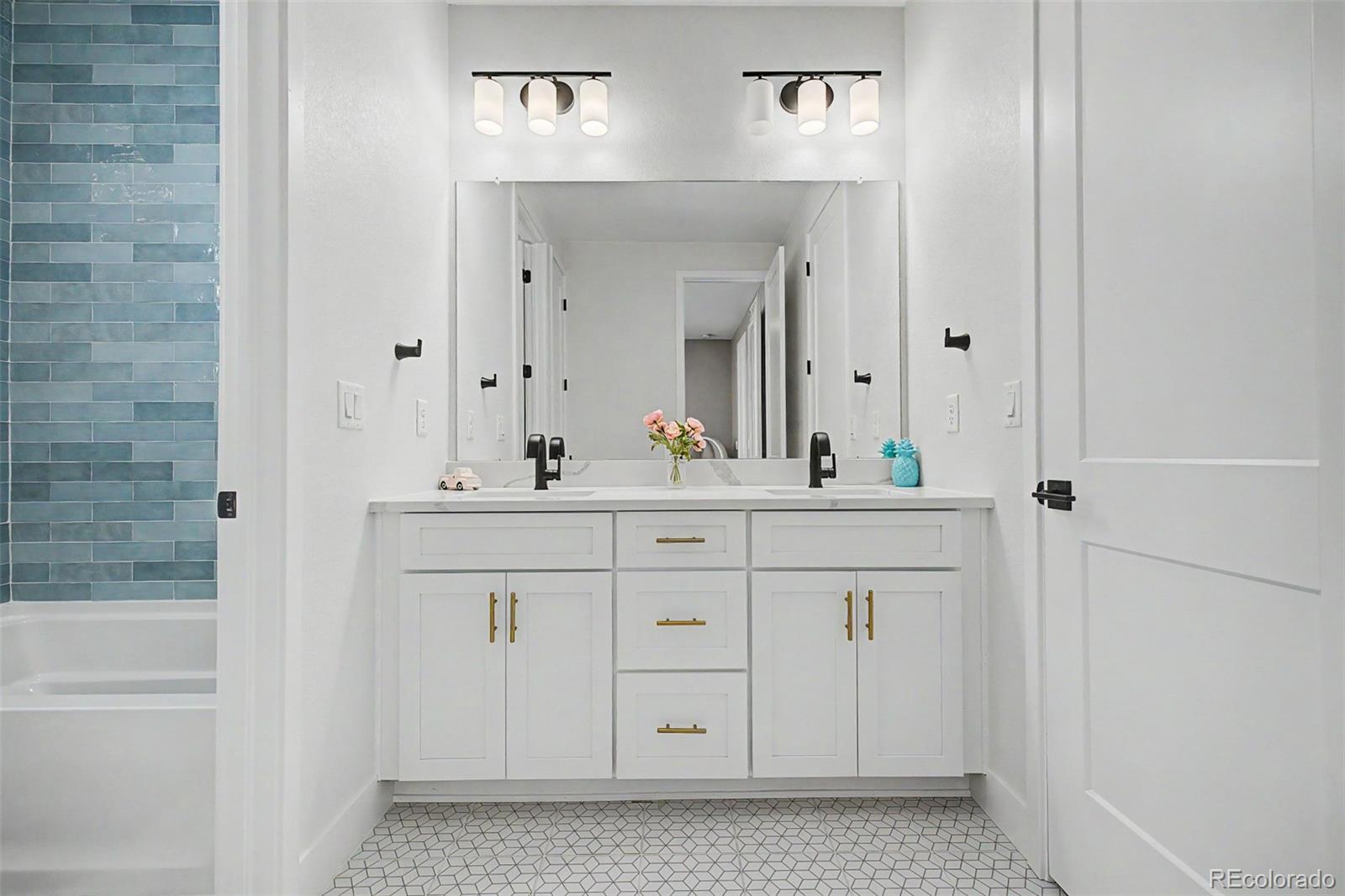 11048 Bright Sky Circle