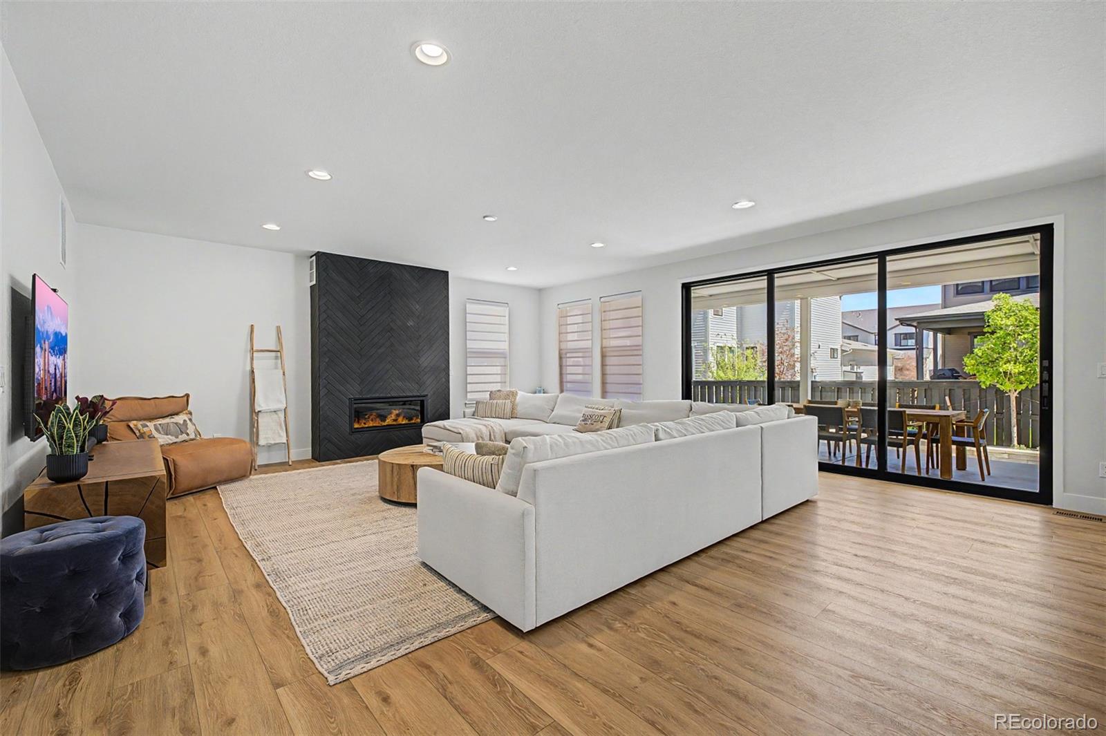 11048 Bright Sky Circle