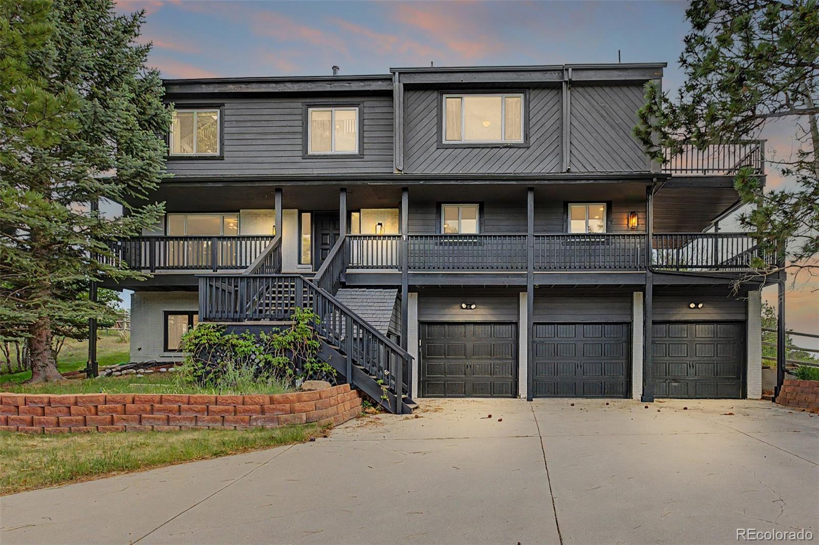 8286 Lightening View Drive