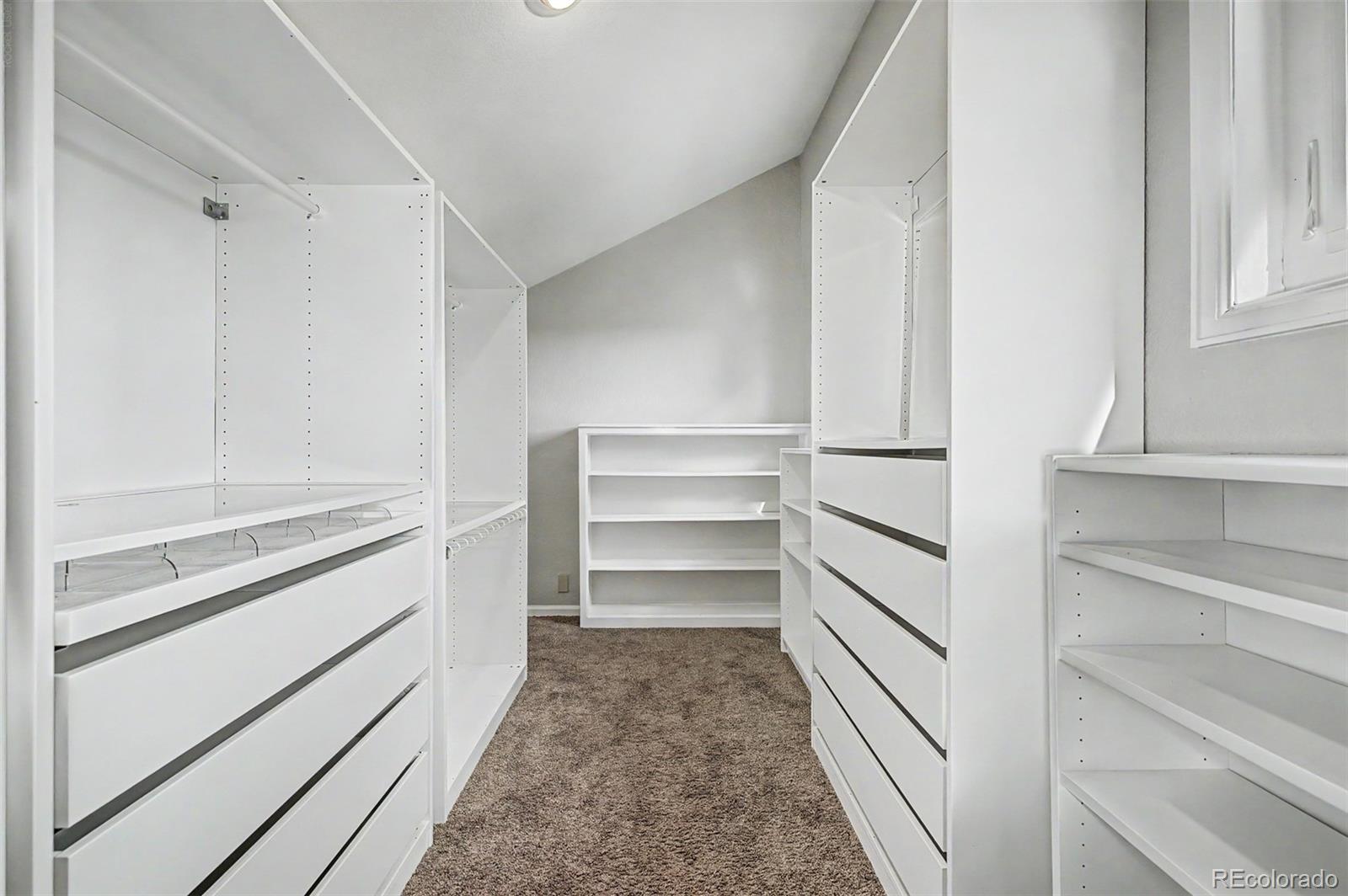 8286 Lightening View Drive