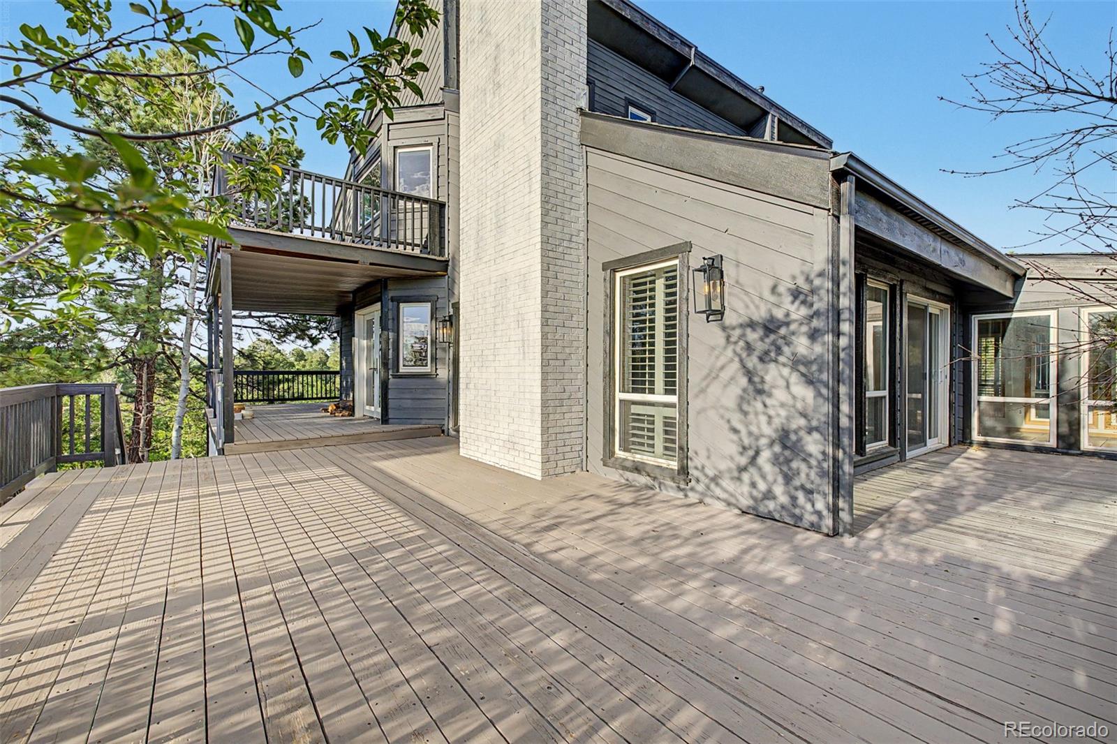 8286 Lightening View Drive