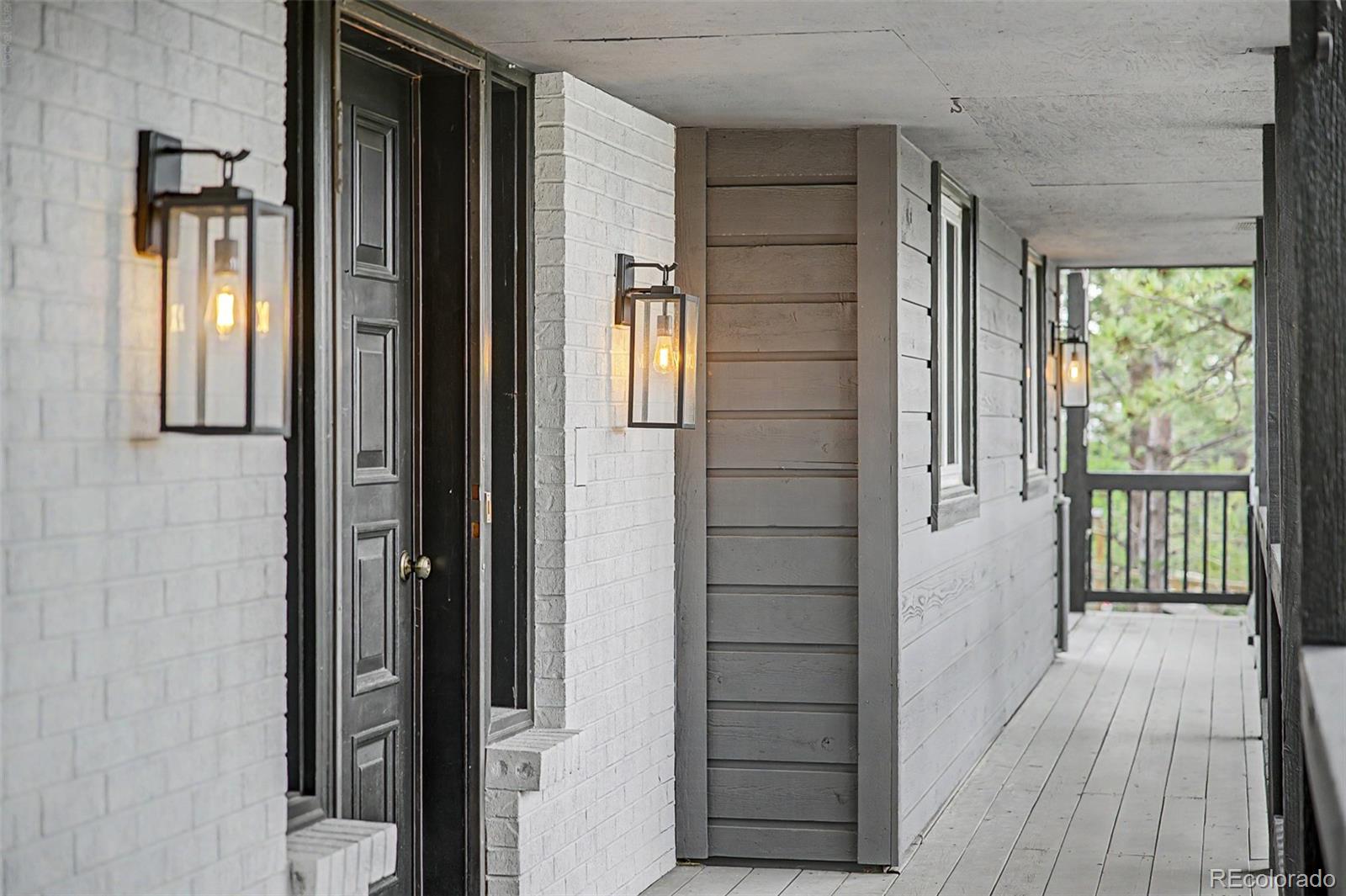 8286 Lightening View Drive