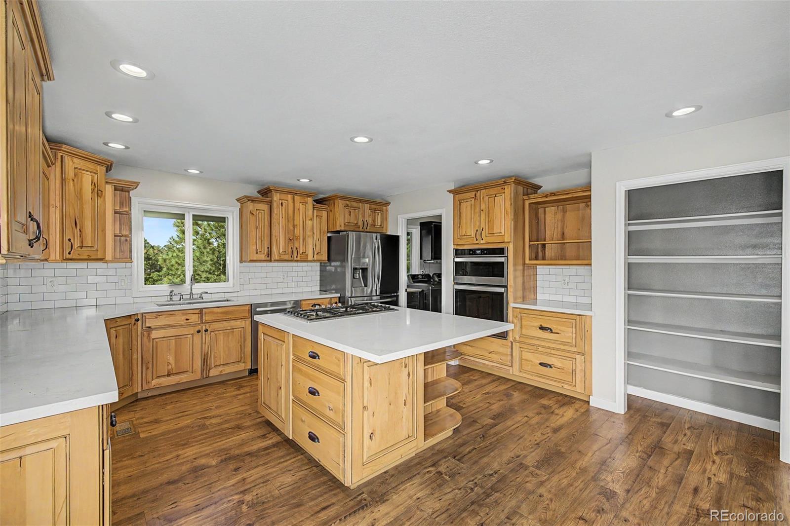 8286 Lightening View Drive