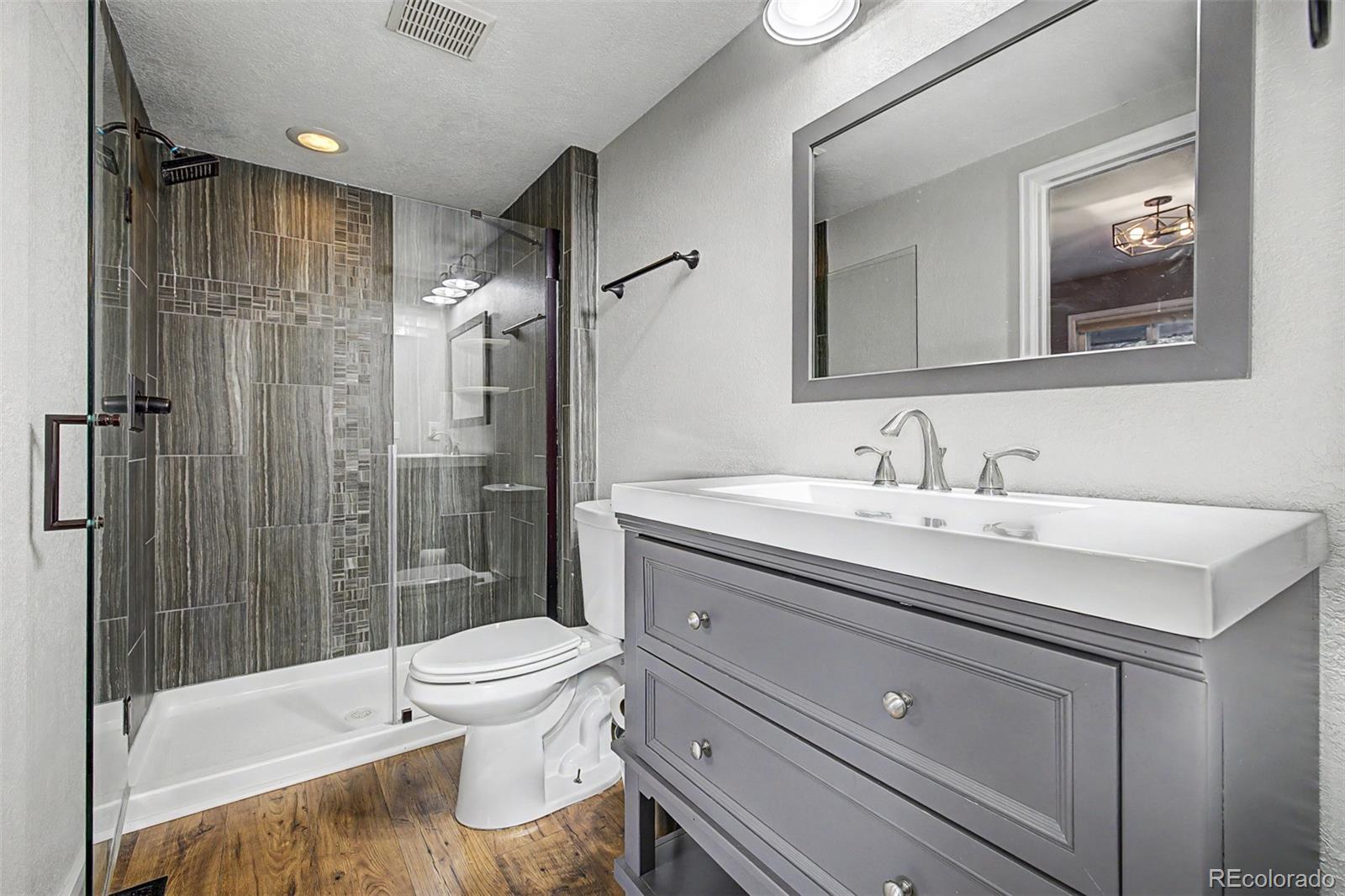 8286 Lightening View Drive