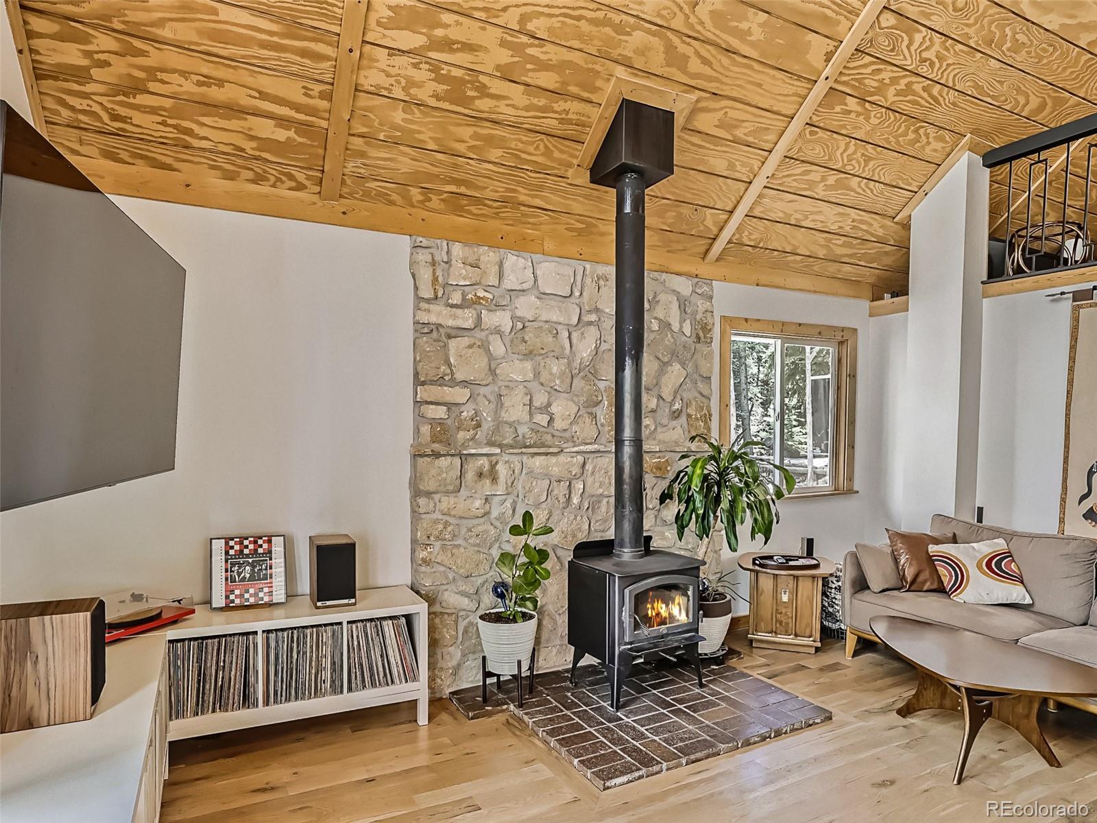 33966 Columbine Circle