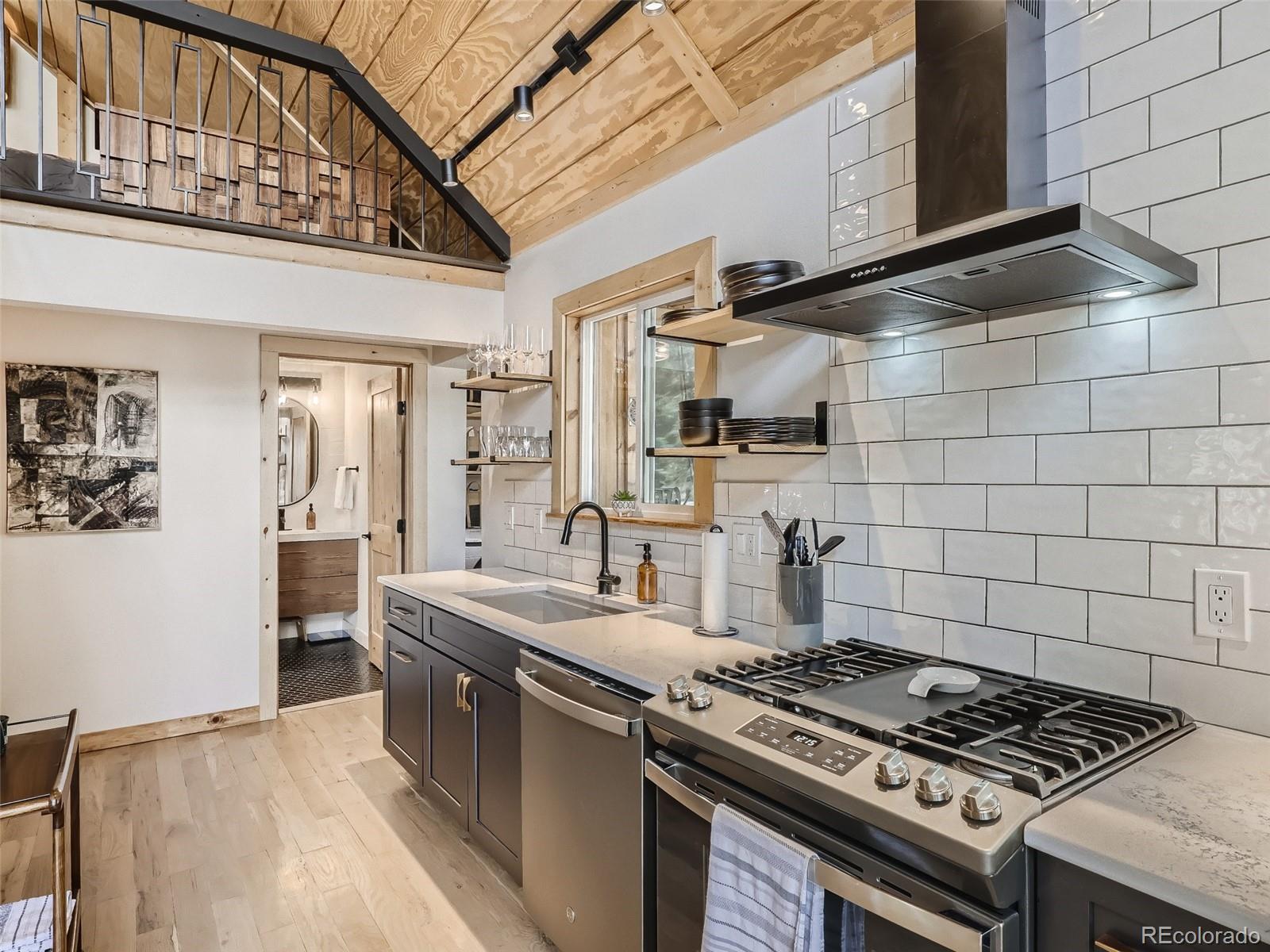 33966 Columbine Circle