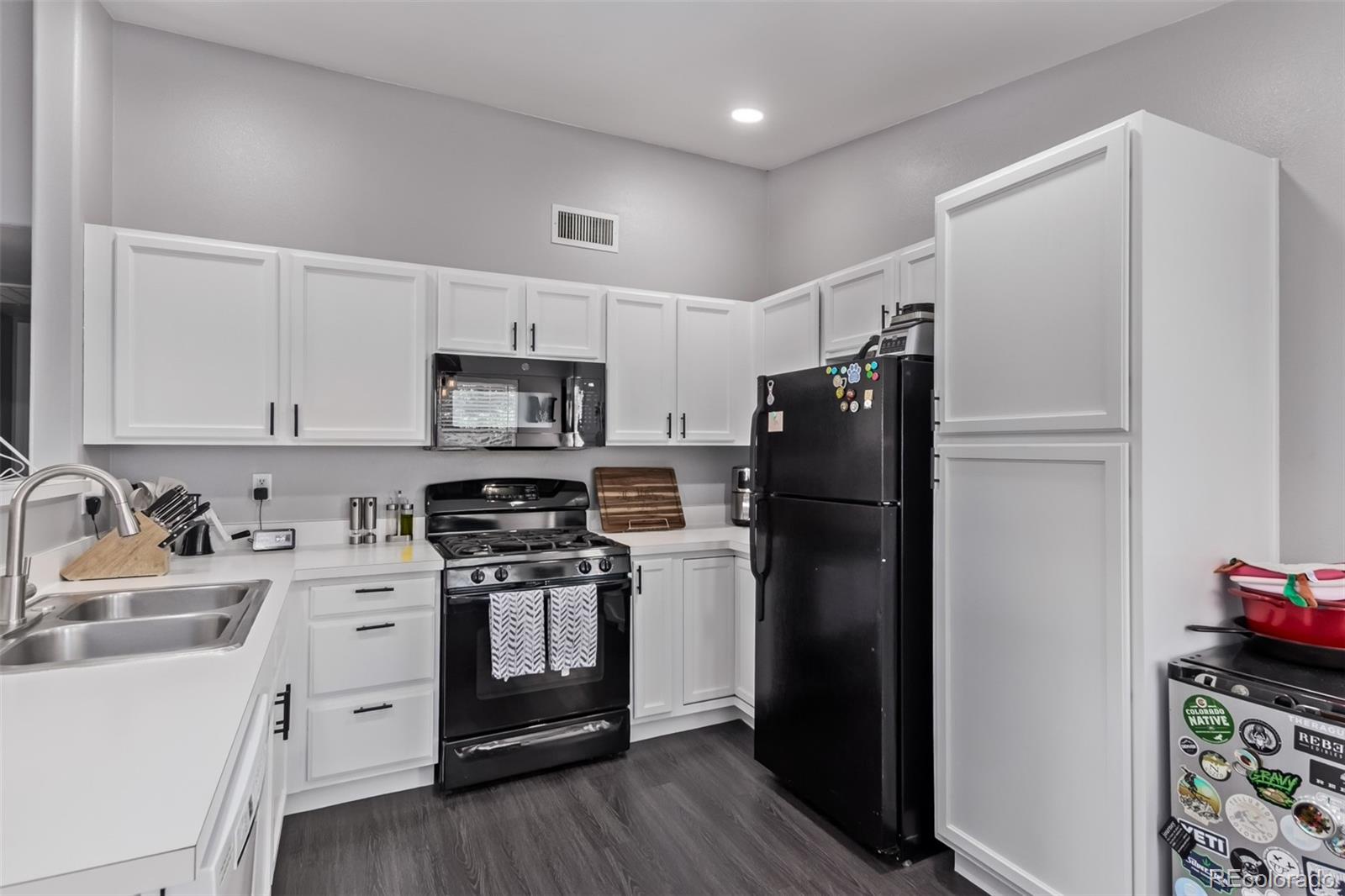 8705 W Berry Avenue Unit: 204