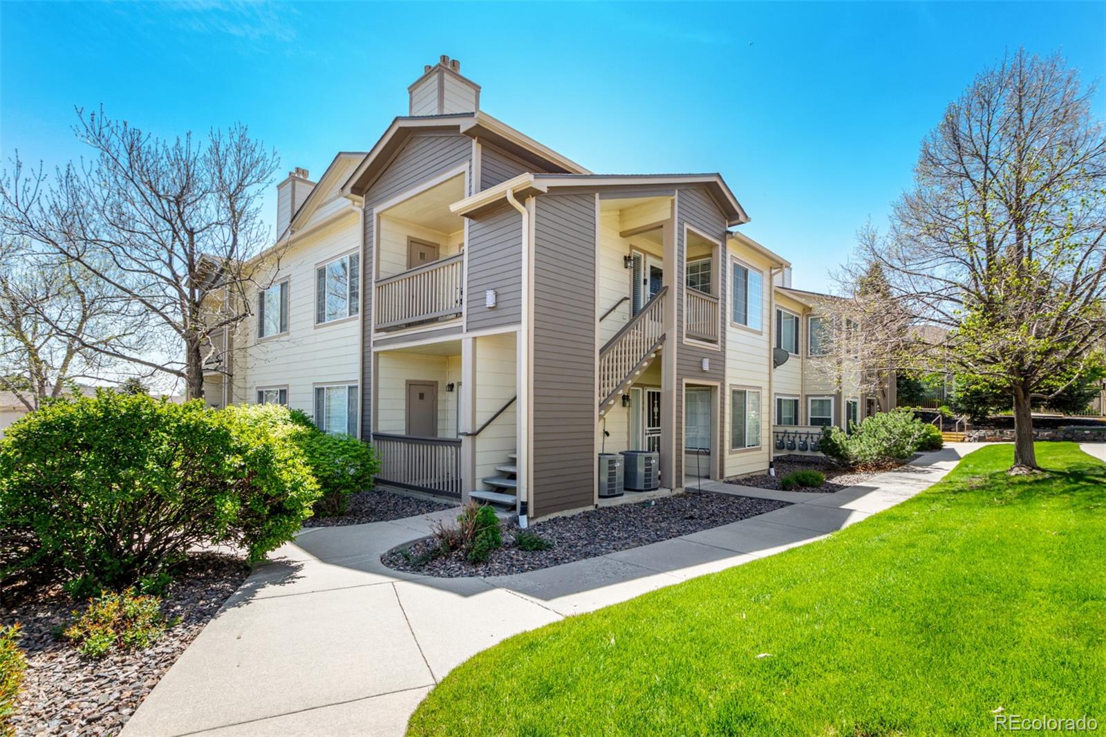 8705 W Berry Avenue Unit: 204