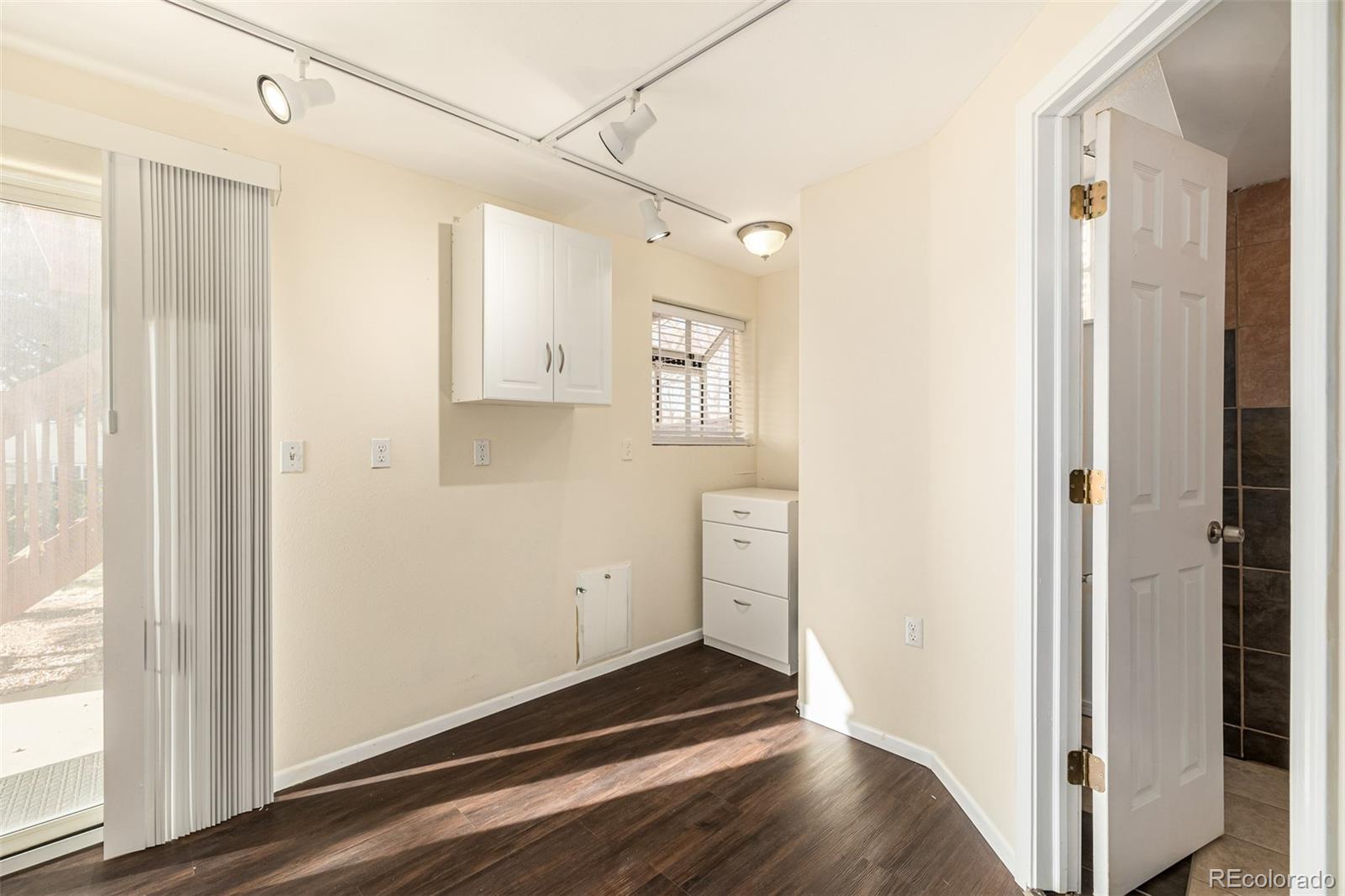 1592 Spring Water Place