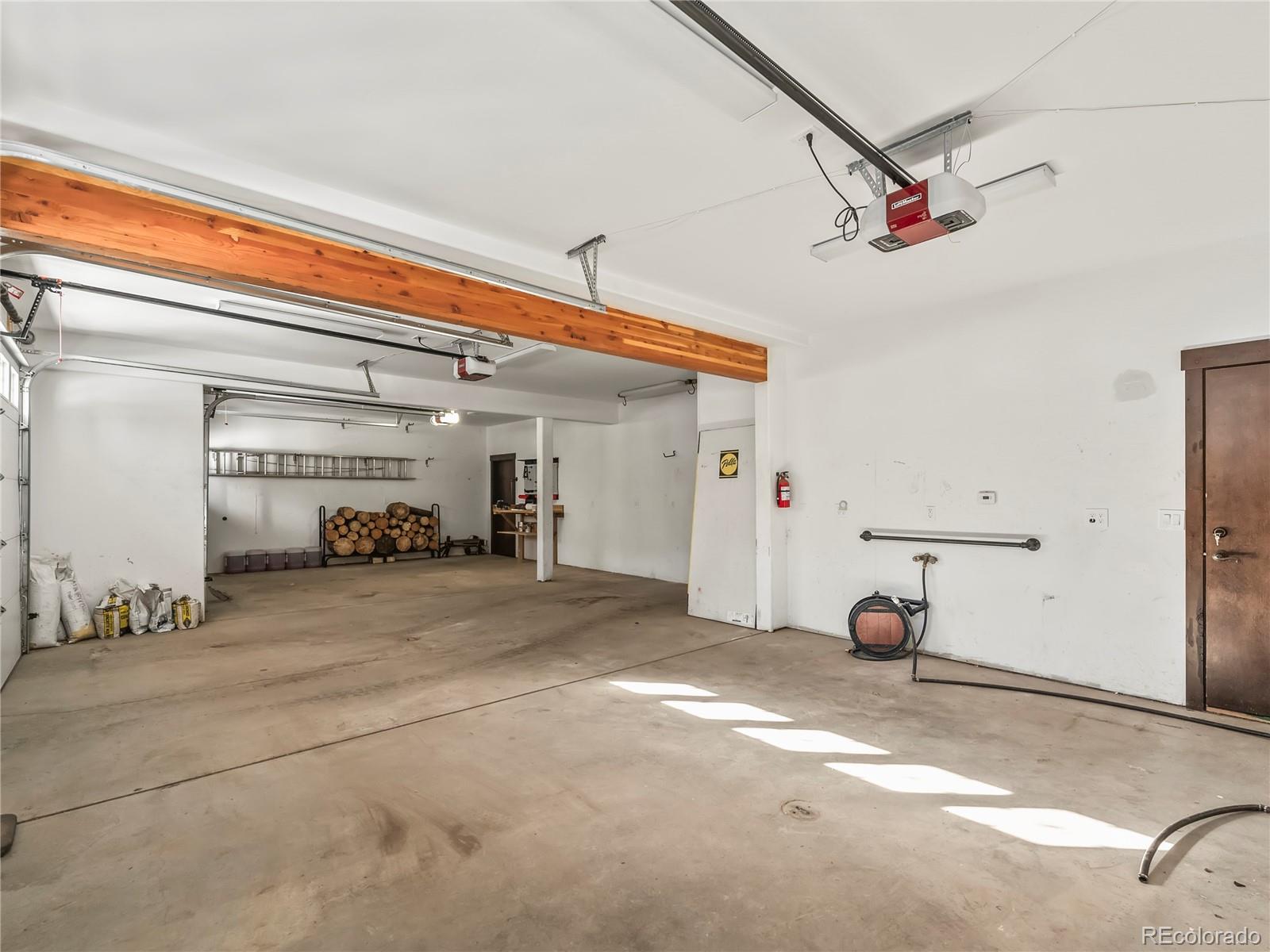 433 97 Circle