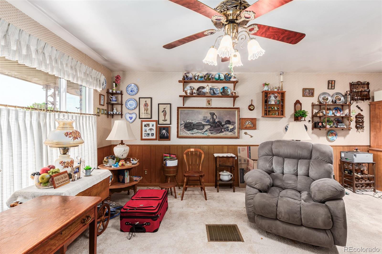 6347 W 61st Place