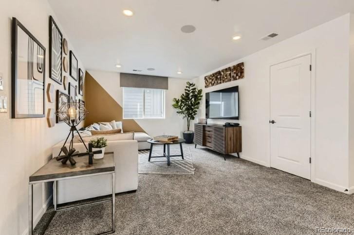 16598 W 92nd Place